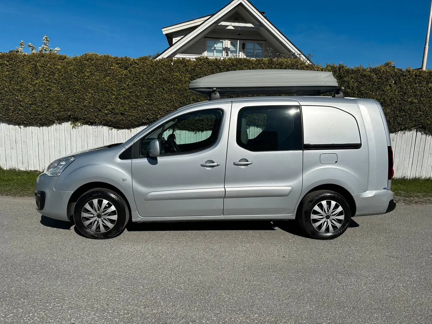 Peugeot Partner Partner Tepee 1.6 hdi Zenith 110cv fap siva - 1