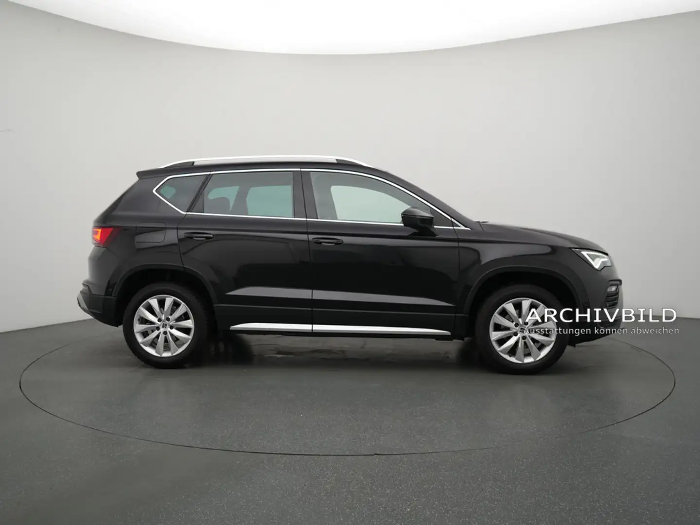 SEAT Ateca Xperience DSG NAVI VIRT KAM LEDER CARPL Schwarz - 2