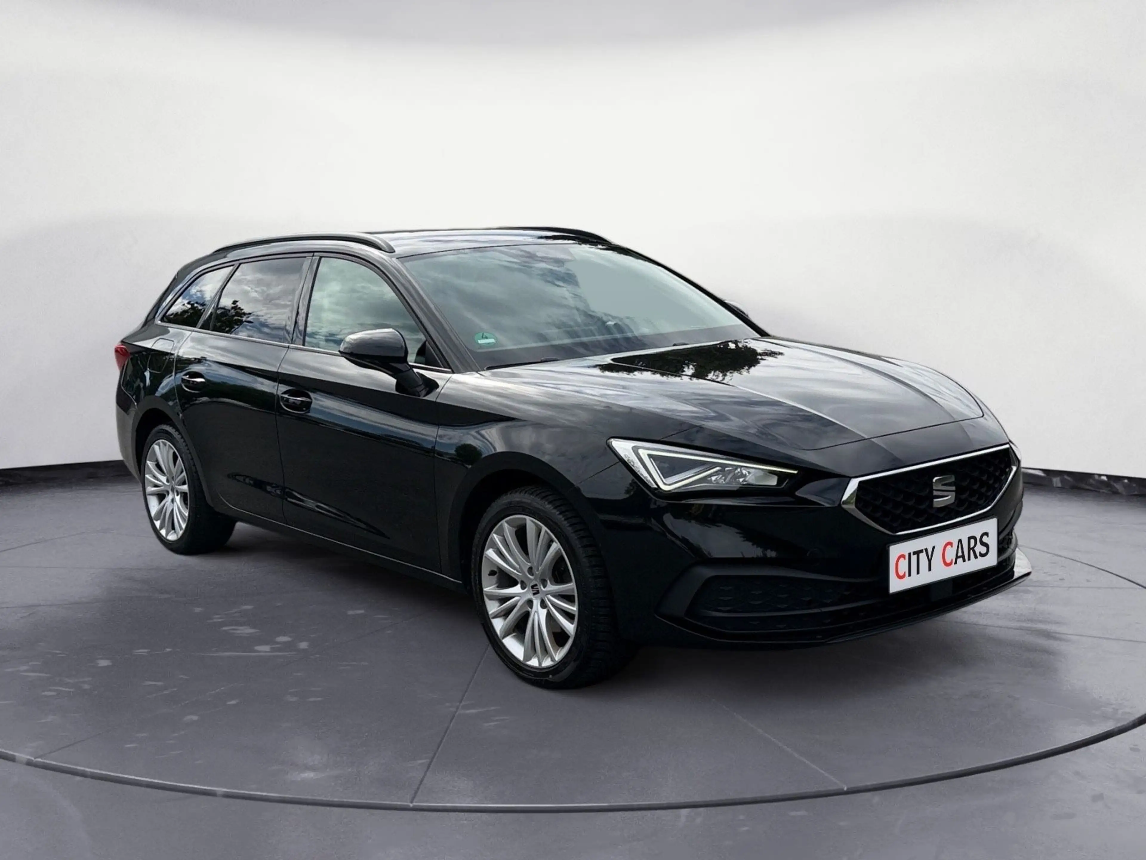 SEAT Leon Sportstourer Style Navi LED ACC — photo 2