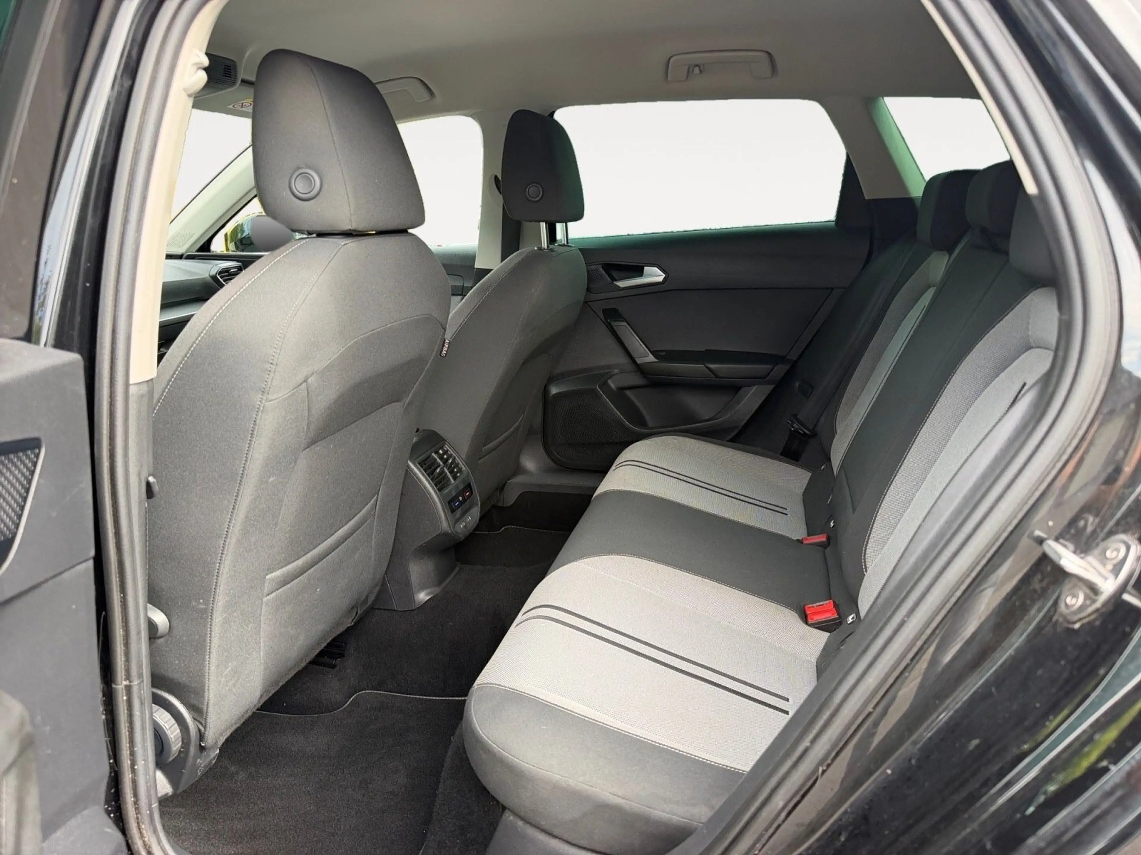 SEAT Leon Sportstourer Style Navi LED ACC — photo 10