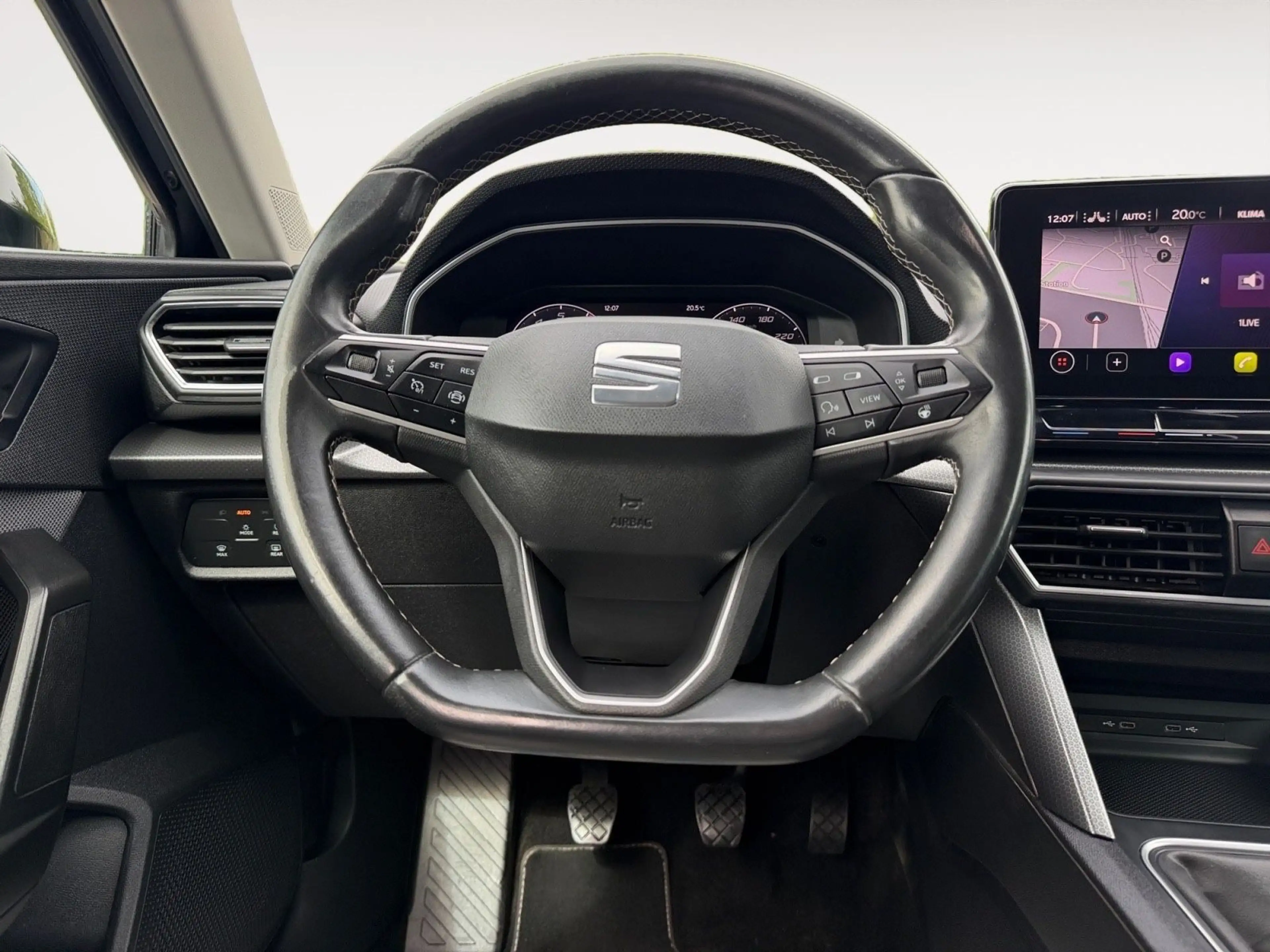 SEAT Leon Sportstourer Style Navi LED ACC — photo 12
