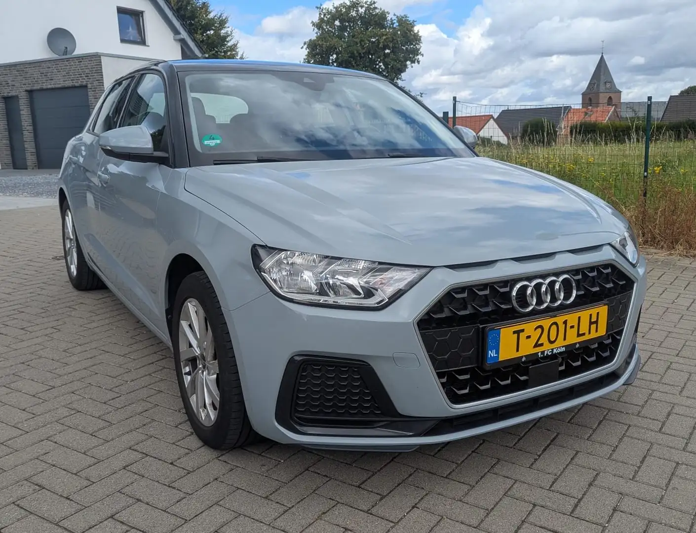 Audi A1 A1 25 TFSI Sportback Grijs - 2
