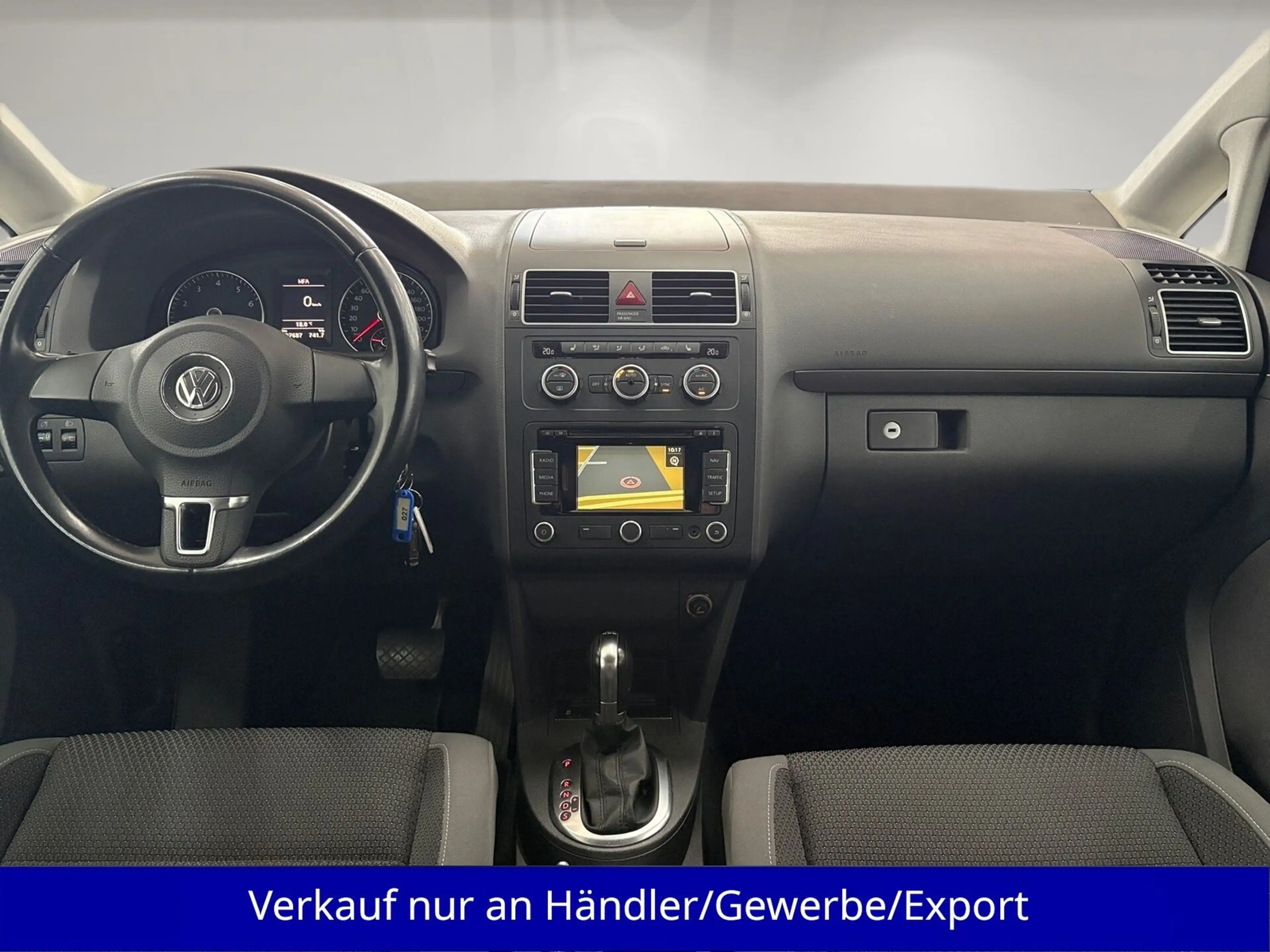 Volkswagen Touran 1.4 TSI Automatik AAC Navi SHZ PDC — photo 11