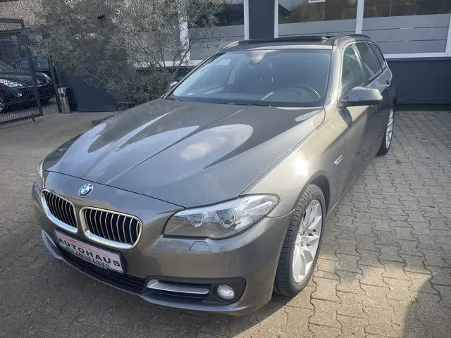BMW 520 i Touring Steptronic Voll Panorama Top Gepflegt
