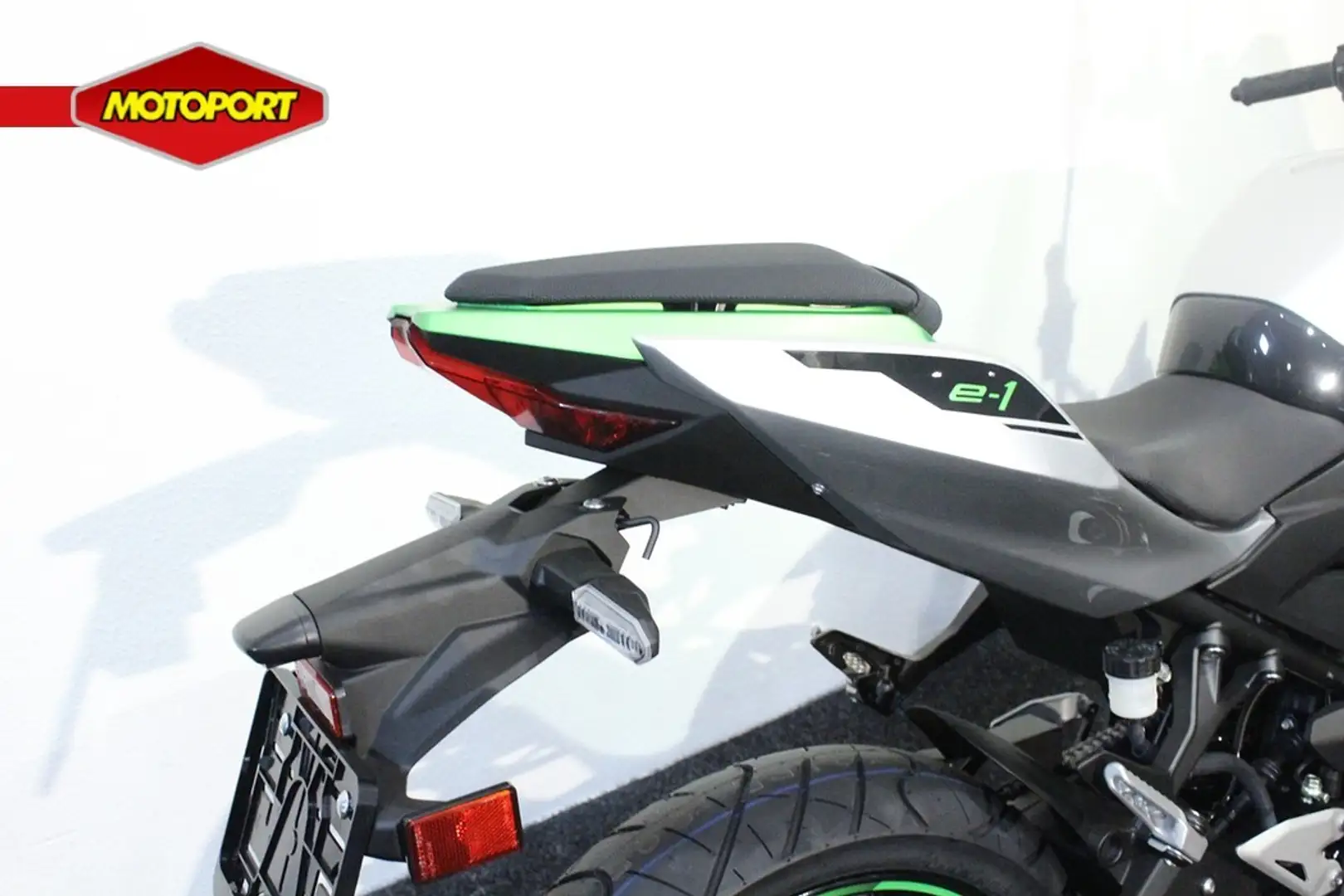 Kawasaki Z 1 e-1 Zilver - 2