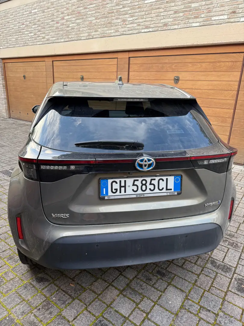 Toyota Yaris Yaris Cross Cross 1.5h Active fwd 116cv e-cvt Brons - 2