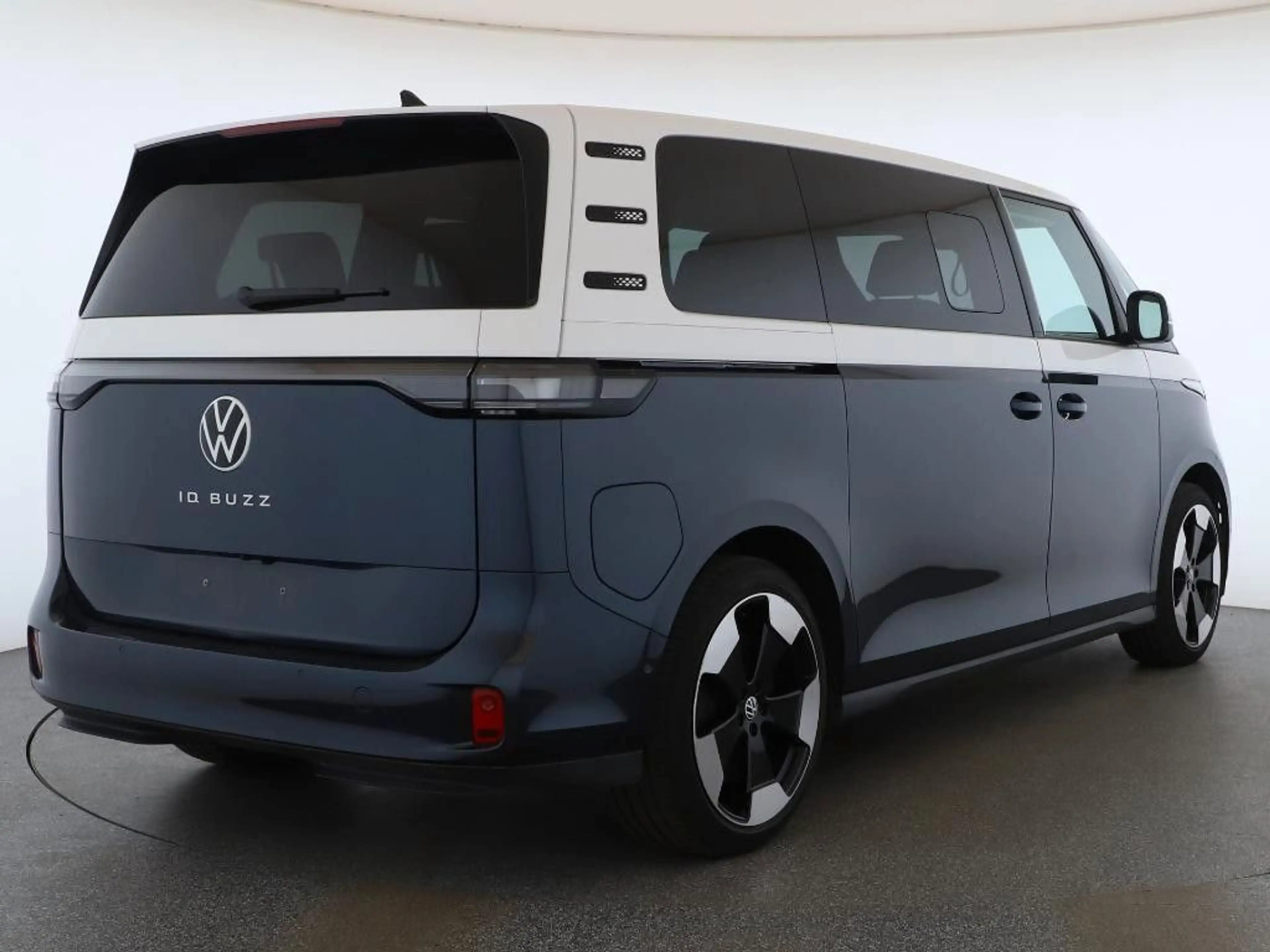 Volkswagen ID. Buzz Bus 210 kW LR Pro 360° AHK H&K HuD SHZ — photo 3