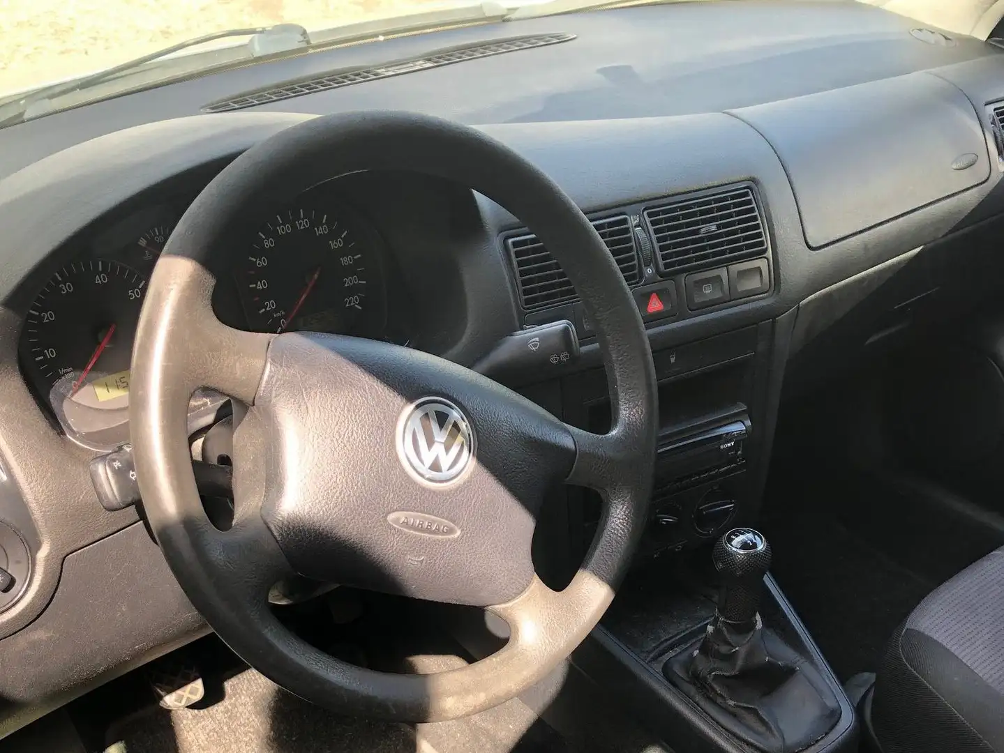 Volkswagen Golf Golf 1.4 Edition., mit TÜV neu Silber - 2