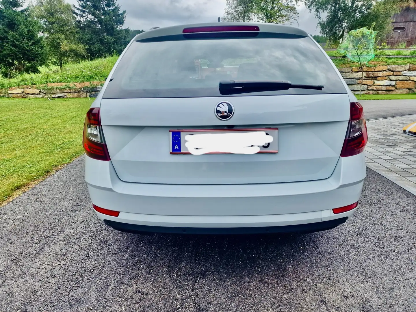 Skoda Octavia Combi 2,0 Style TDI 4x4 DSG Weiß - 2