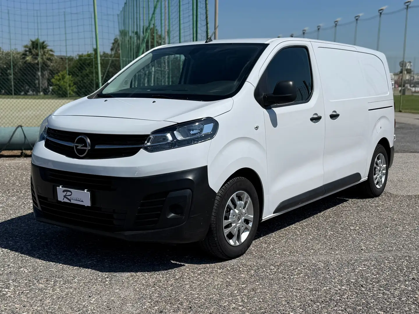 Opel Vivaro 1.5 TD L1 H1 DOPPIA PORTA LATERALE 120 cv Bianco - 1