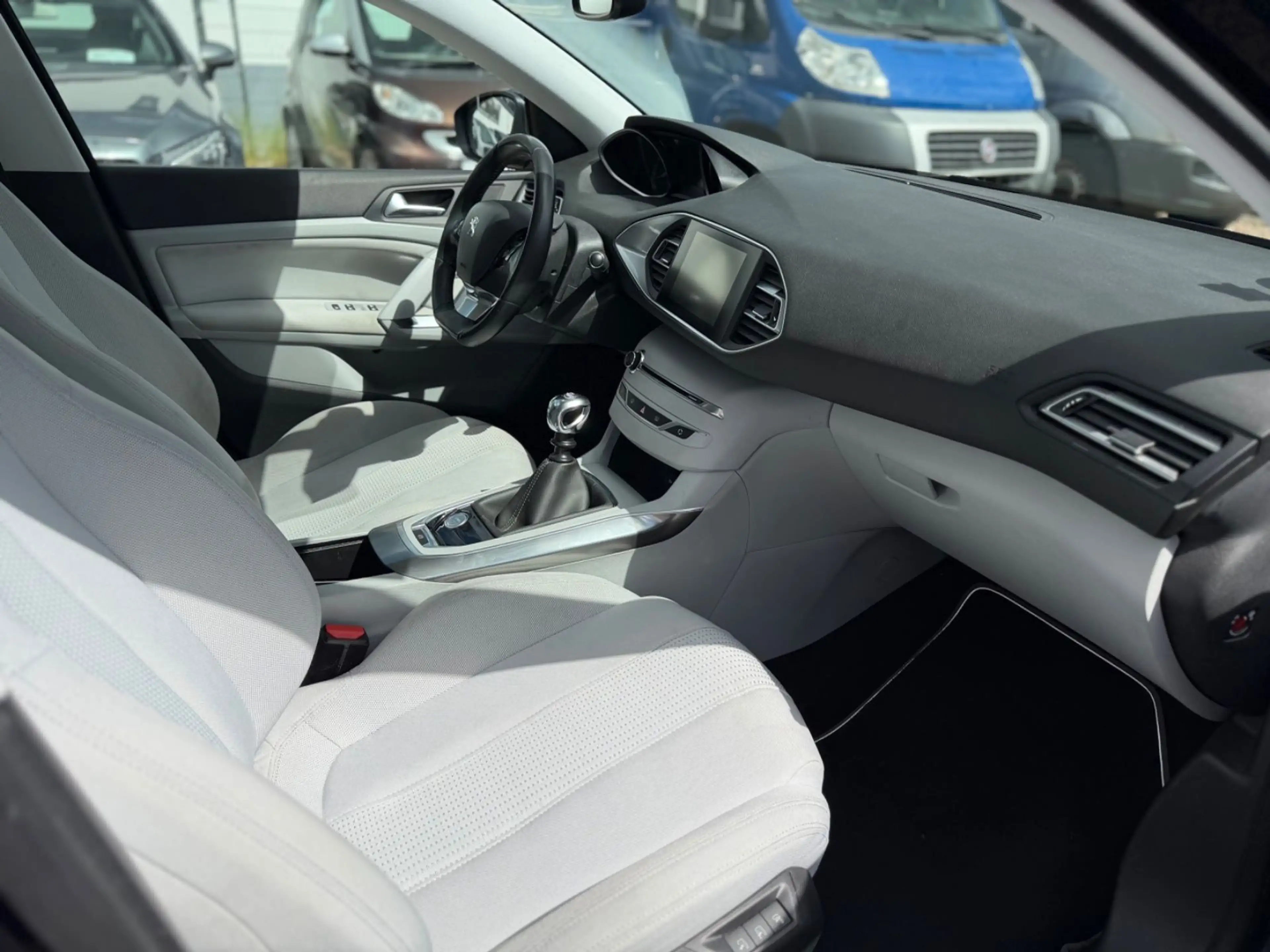 Peugeot 308 Allure**TÜV NEU** — photo 11