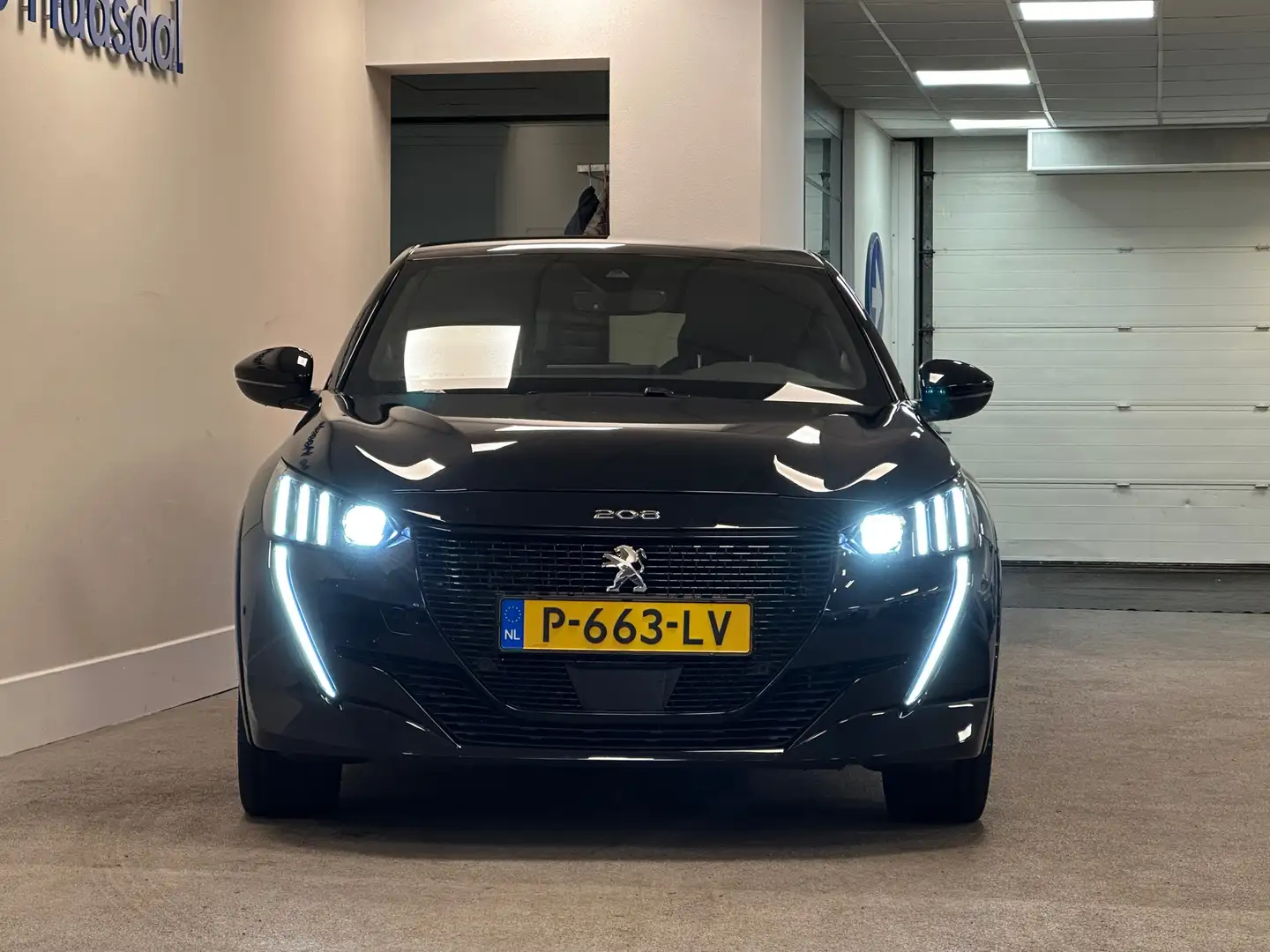 Peugeot e-208 EV GT 350 50 kWh|NIEUWSTAAT|TOPUITVOERING!! Zwart - 2