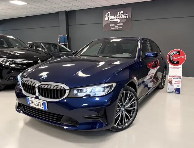 BMW 330 Serie 3 G20 Berlina 330e xdrive Luxury auto
