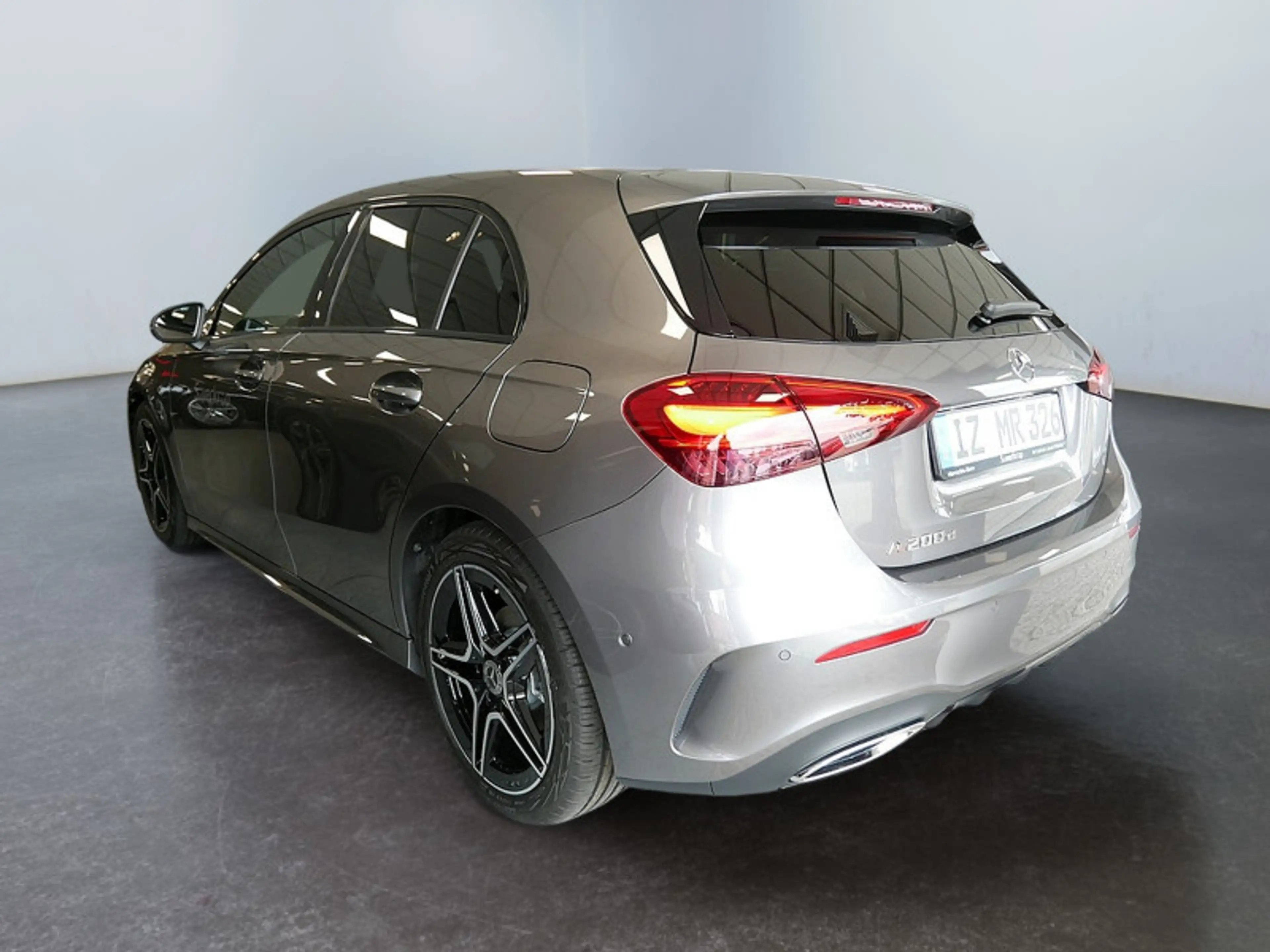 Mercedes-Benz A 200 d AMG NIGHT MULTI DISTR KAMERA SPUR PDC — photo 3