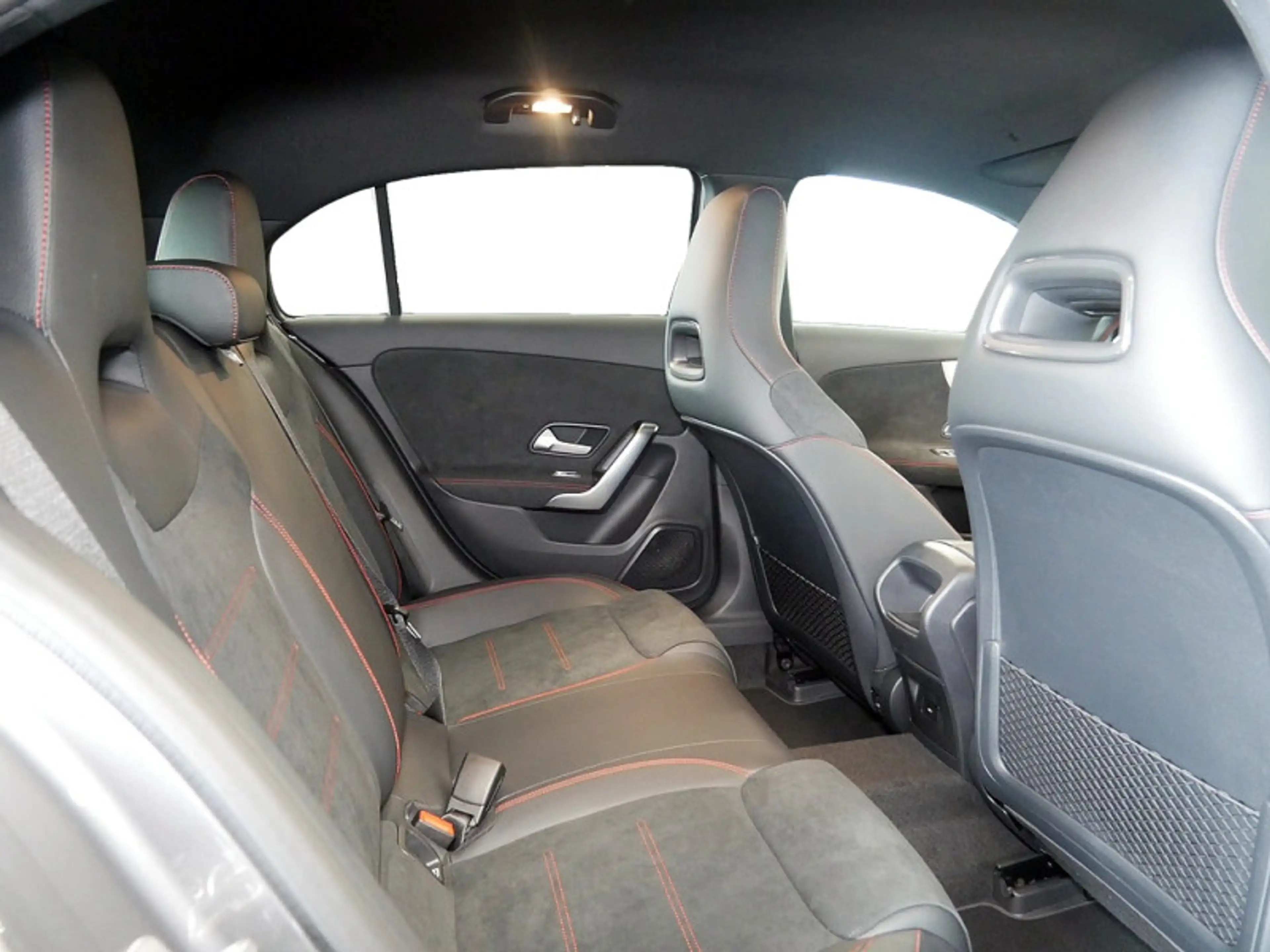 Mercedes-Benz A 200 d AMG NIGHT MULTI DISTR KAMERA SPUR PDC — photo 6