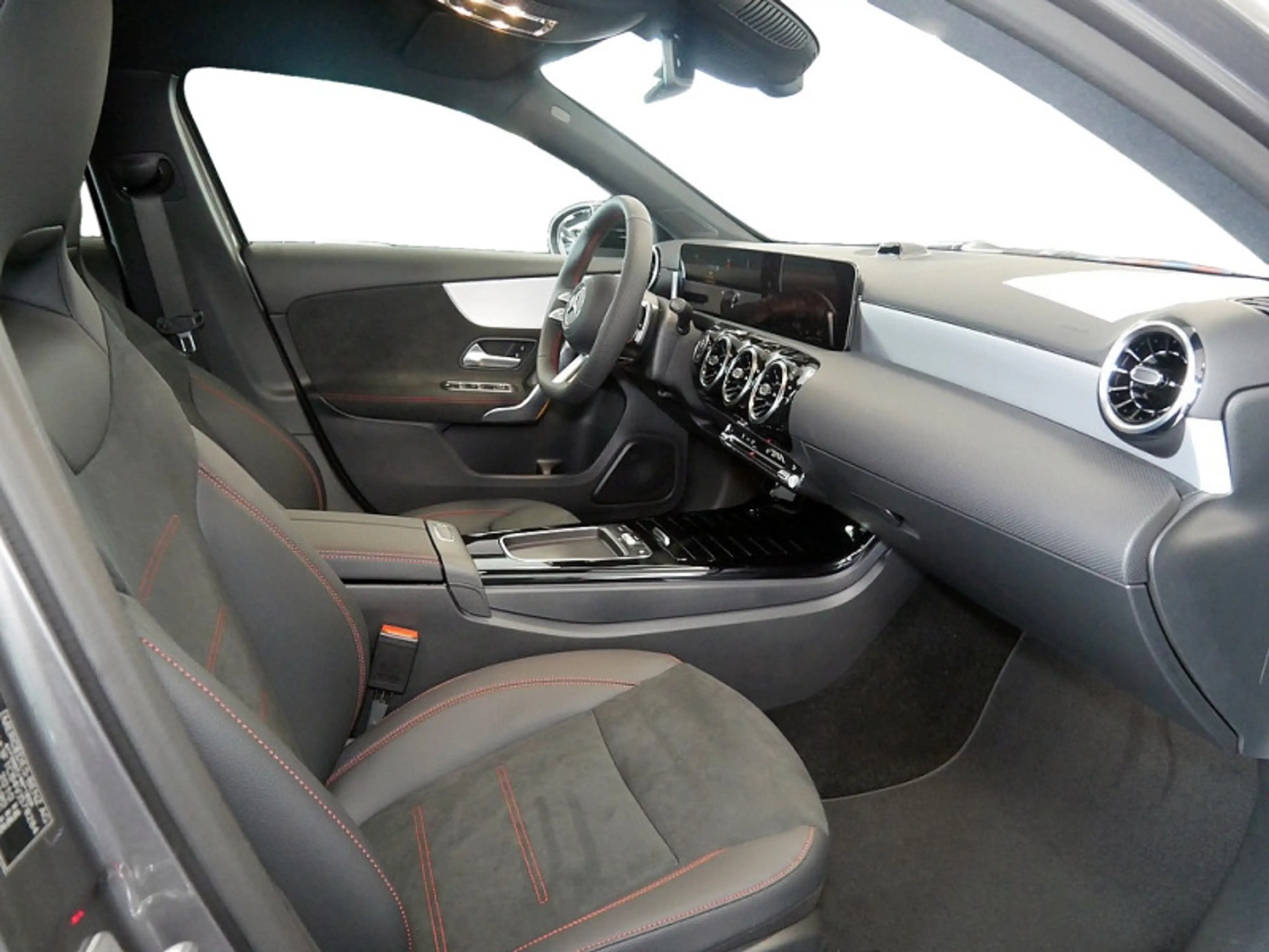Mercedes-Benz A 200 d AMG NIGHT MULTI DISTR KAMERA SPUR PDC — photo 5