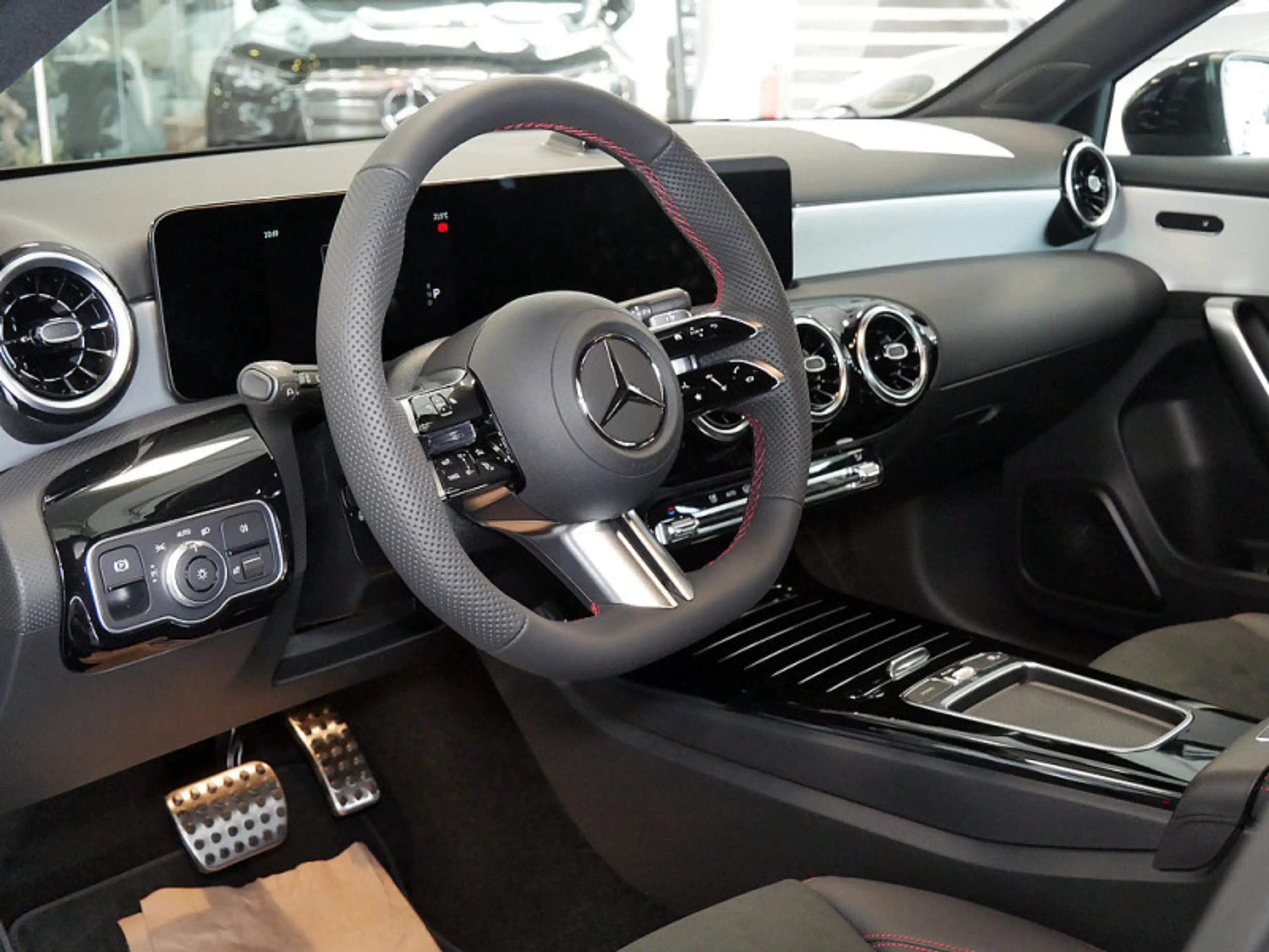 Mercedes-Benz A 200 d AMG NIGHT MULTI DISTR KAMERA SPUR PDC — photo 10