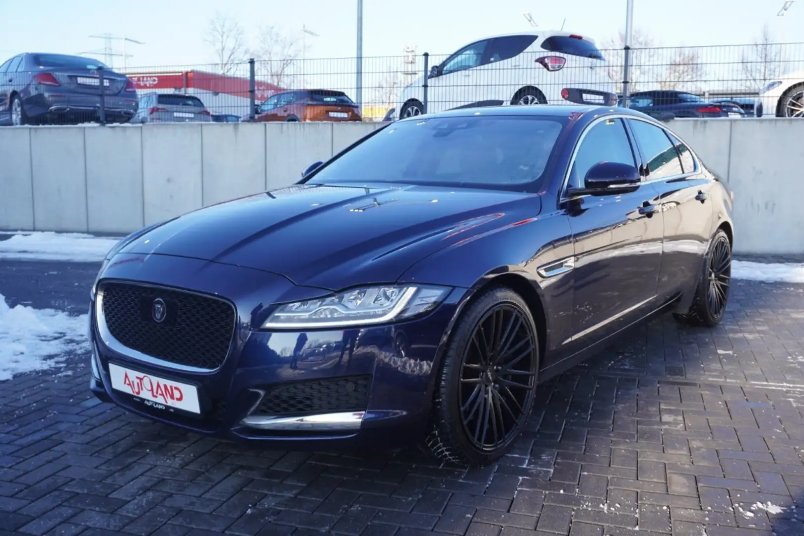 Jaguar XF Prestige AWD LED Navi Totwinkel Head-Up DAB Bleu - 2