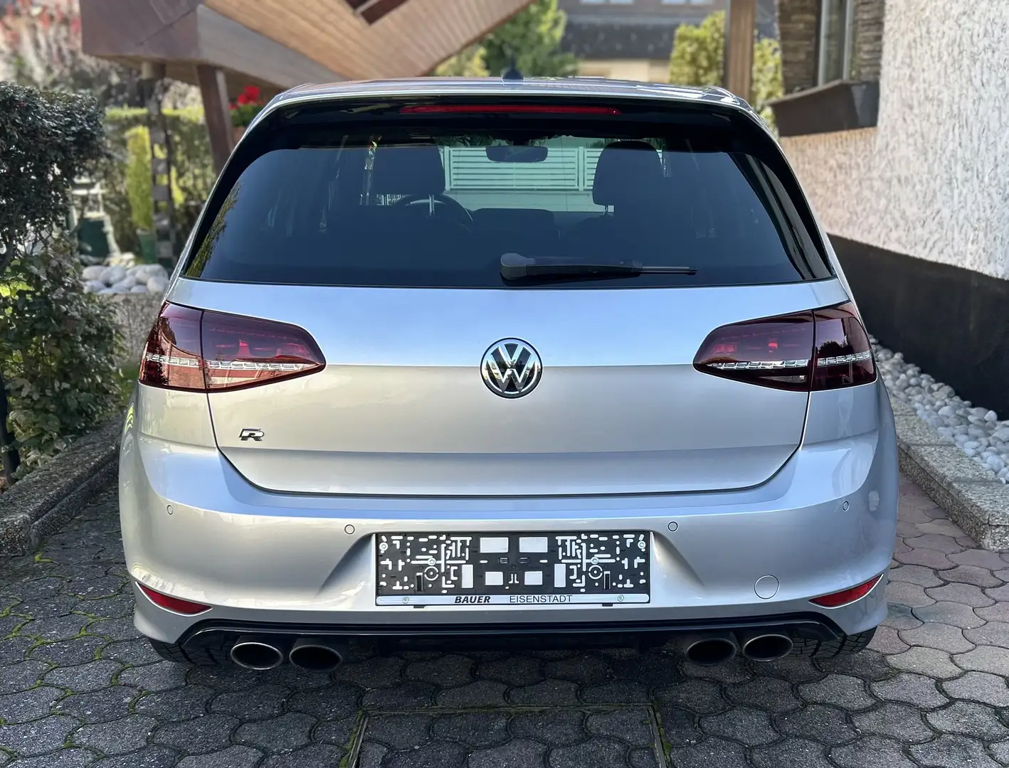 Volkswagen Golf R Grau - 2