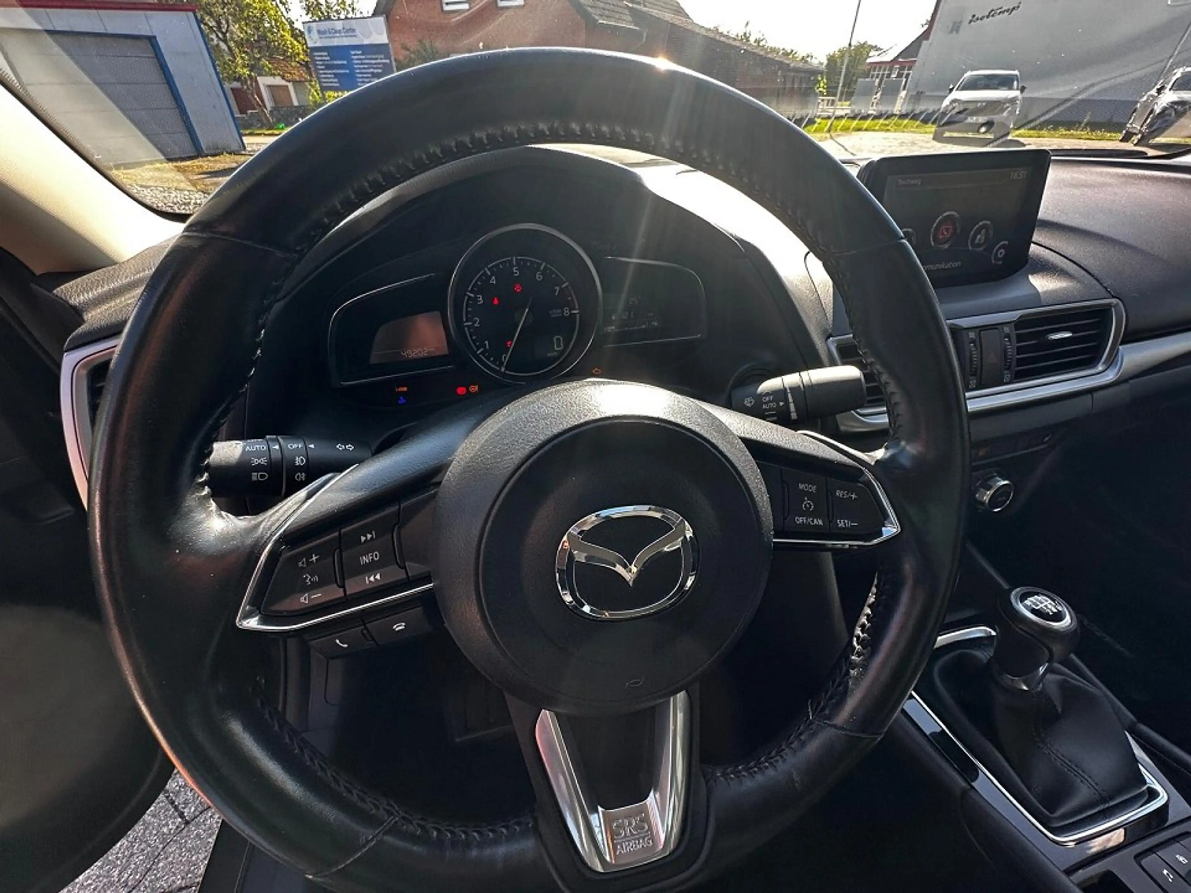 Mazda 3 SKYACTIV-G 120 — photo 9