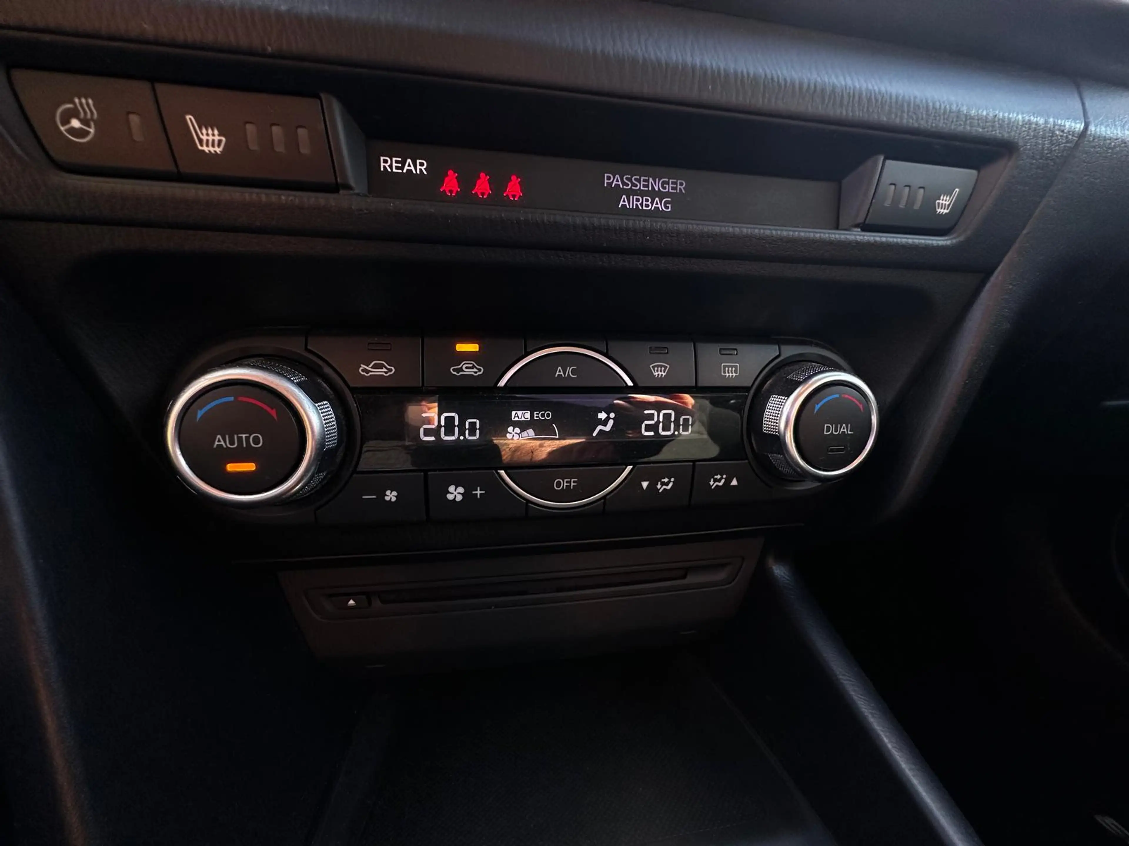 Mazda 3 SKYACTIV-G 120 — photo 12