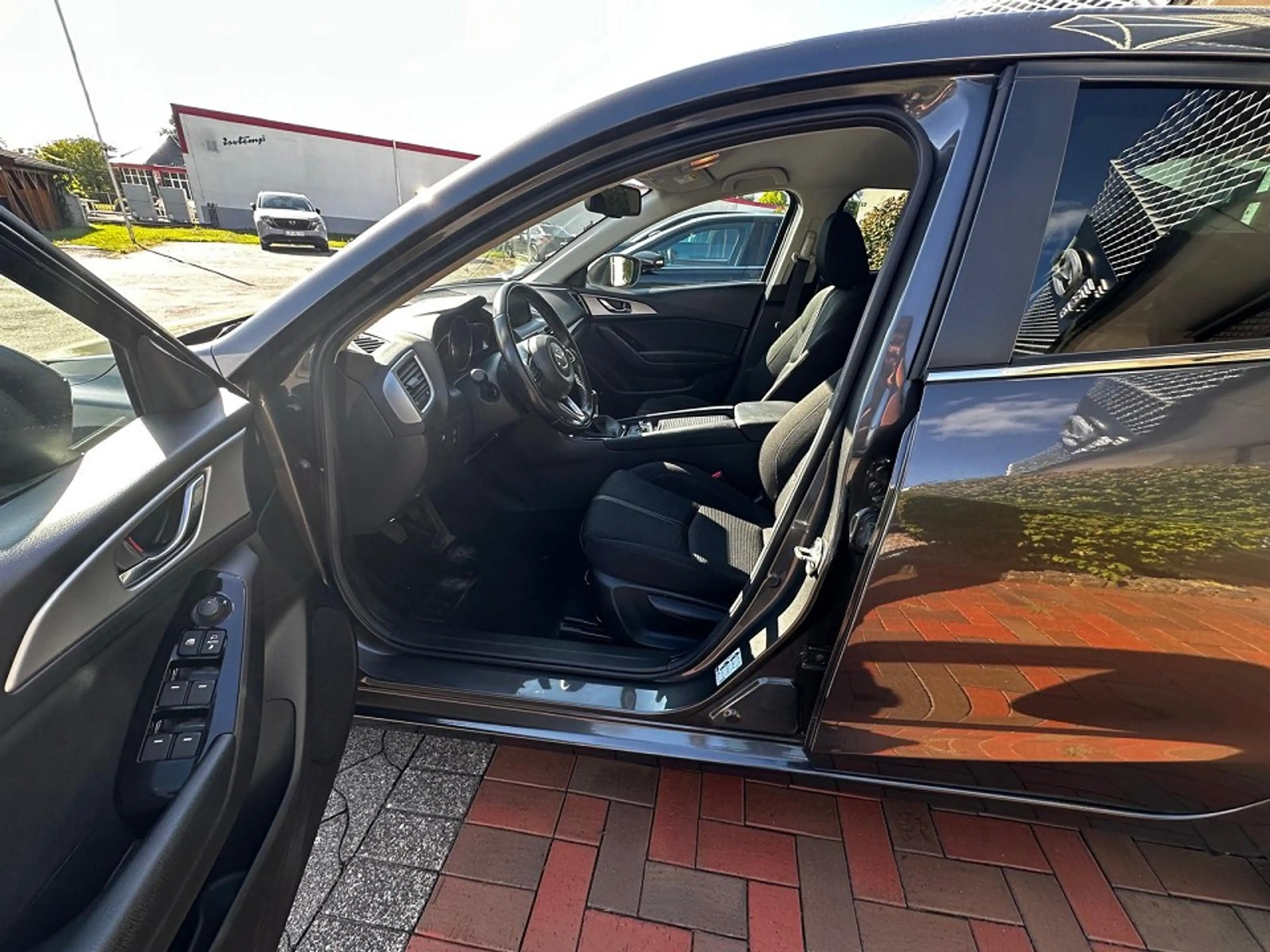 Mazda 3 SKYACTIV-G 120 — photo 5