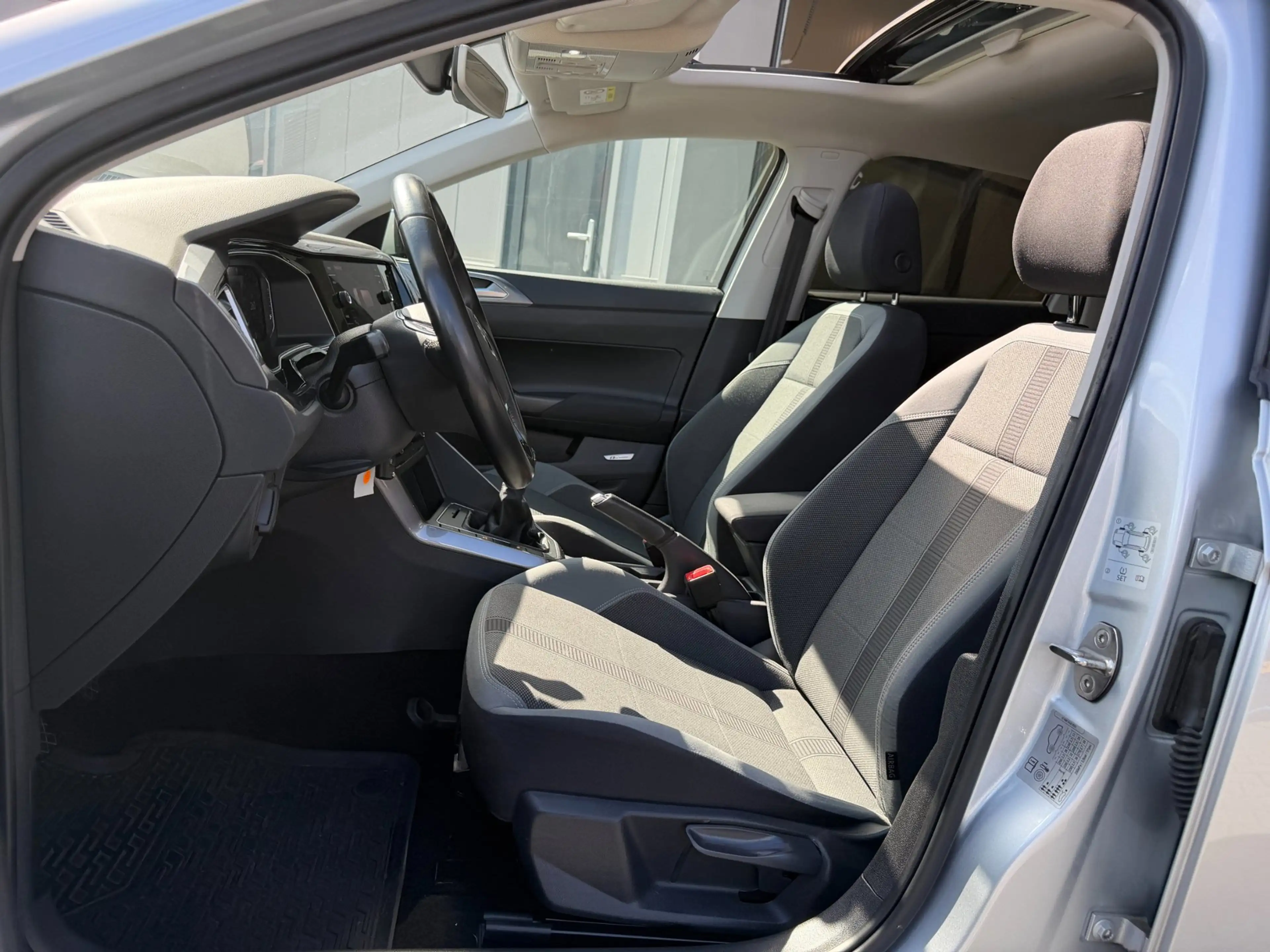 Volkswagen Polo 1.0 TSI Highline Business R — photo 15