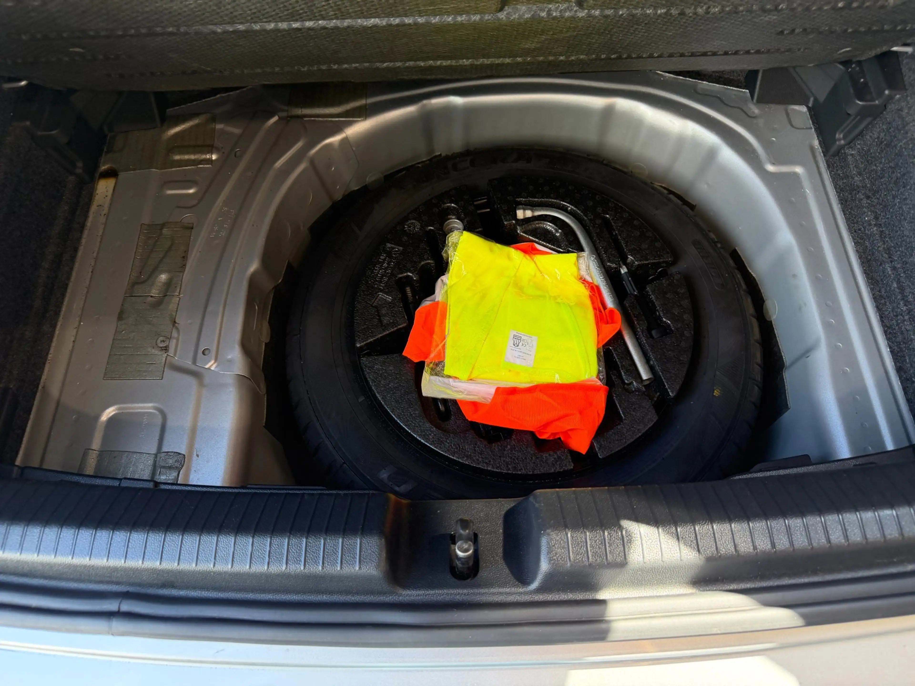 Volkswagen Polo 1.0 TSI Highline Business R — photo 11