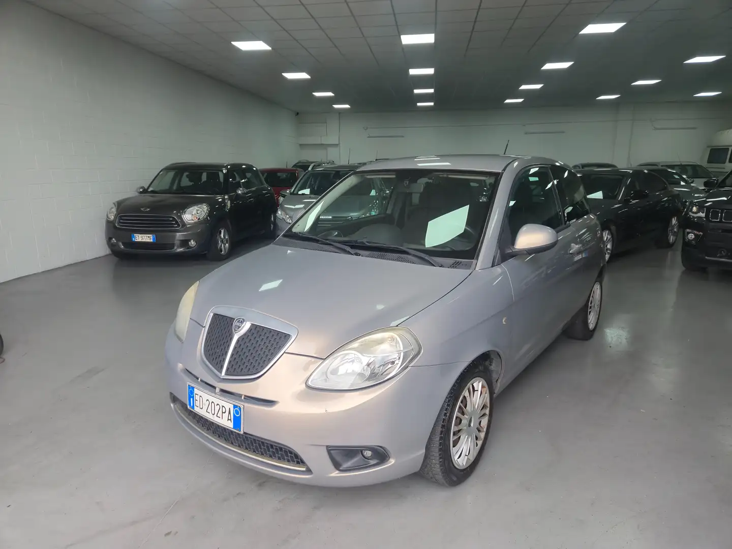 Lancia Ypsilon Ypsilon II 2007 1.2 8v New Oro (oro) Or - 1