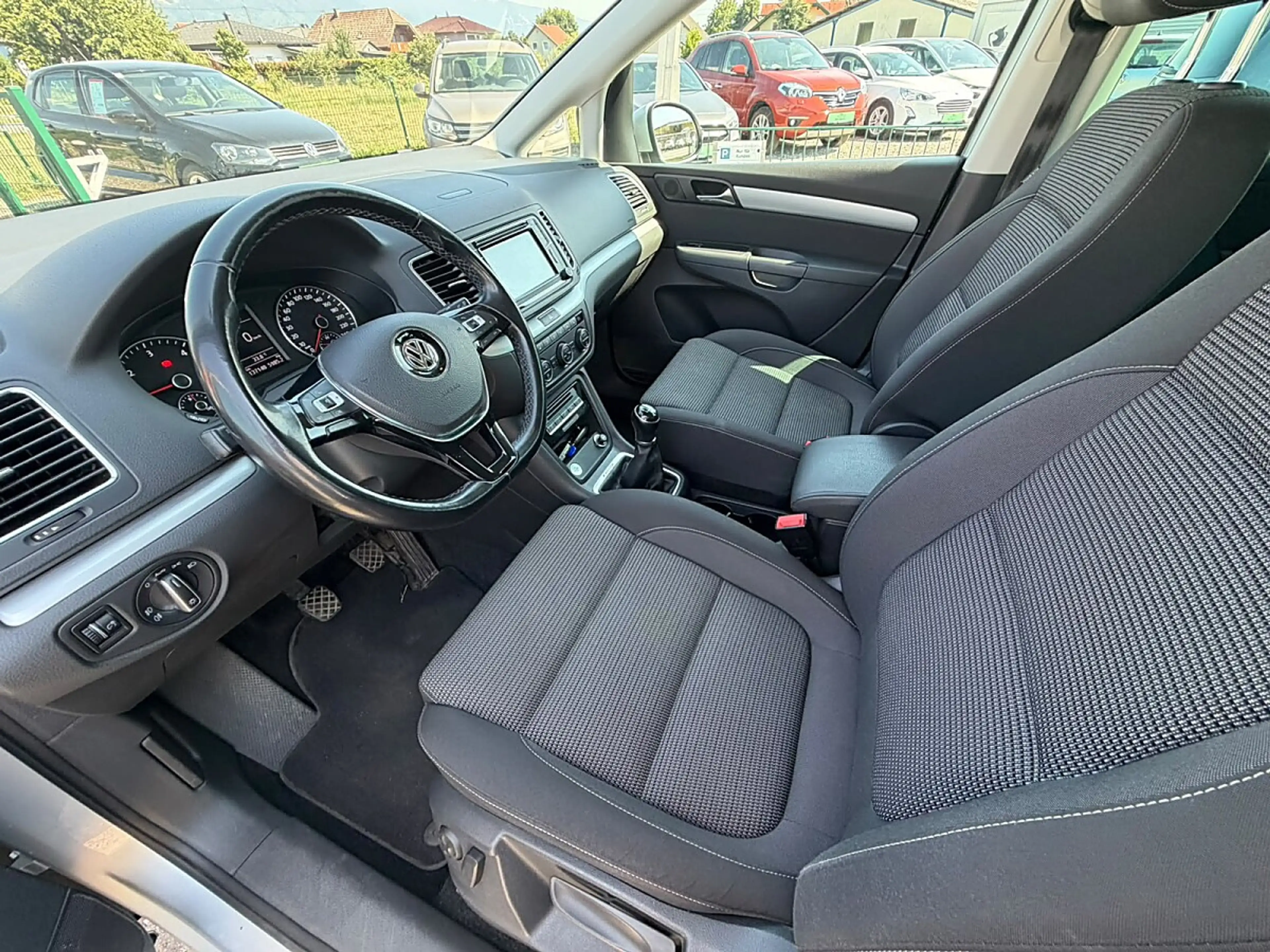 Volkswagen Sharan Business**Allrad**7 Sitze** — photo 9