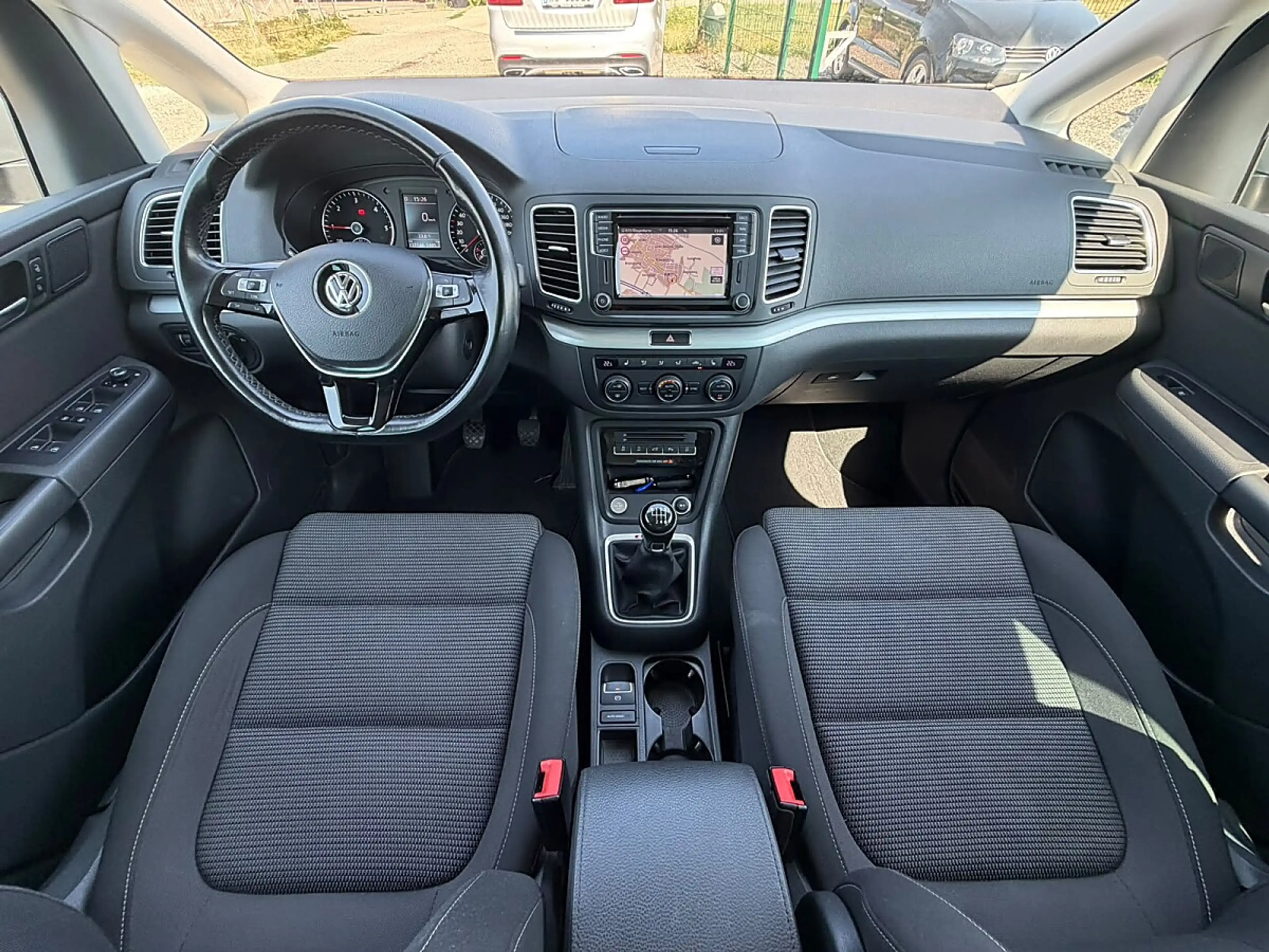 Volkswagen Sharan Business**Allrad**7 Sitze** — photo 11