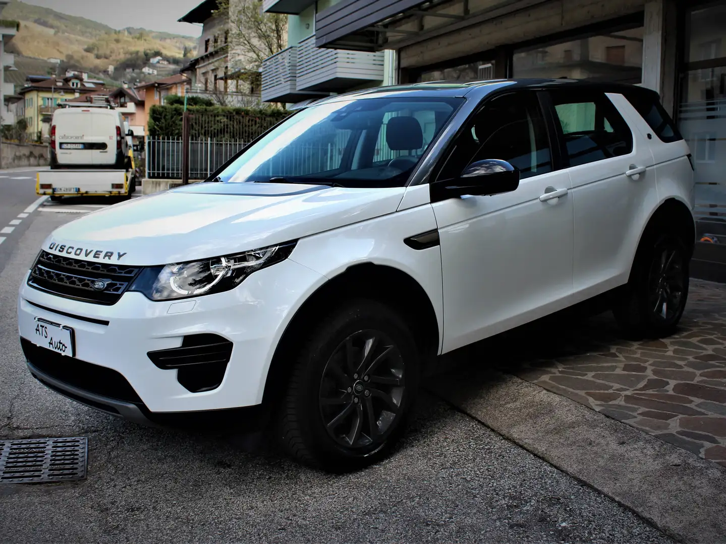 Land Rover Discovery Sport Discovery Sport 2.0 ed4 Pure 2wd 150cv my19 Blanc - 2