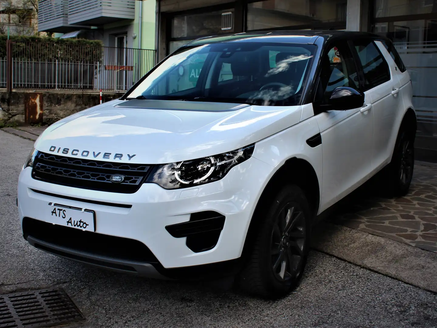 Land Rover Discovery Sport Discovery Sport 2.0 ed4 Pure 2wd 150cv my19 Blanc - 1