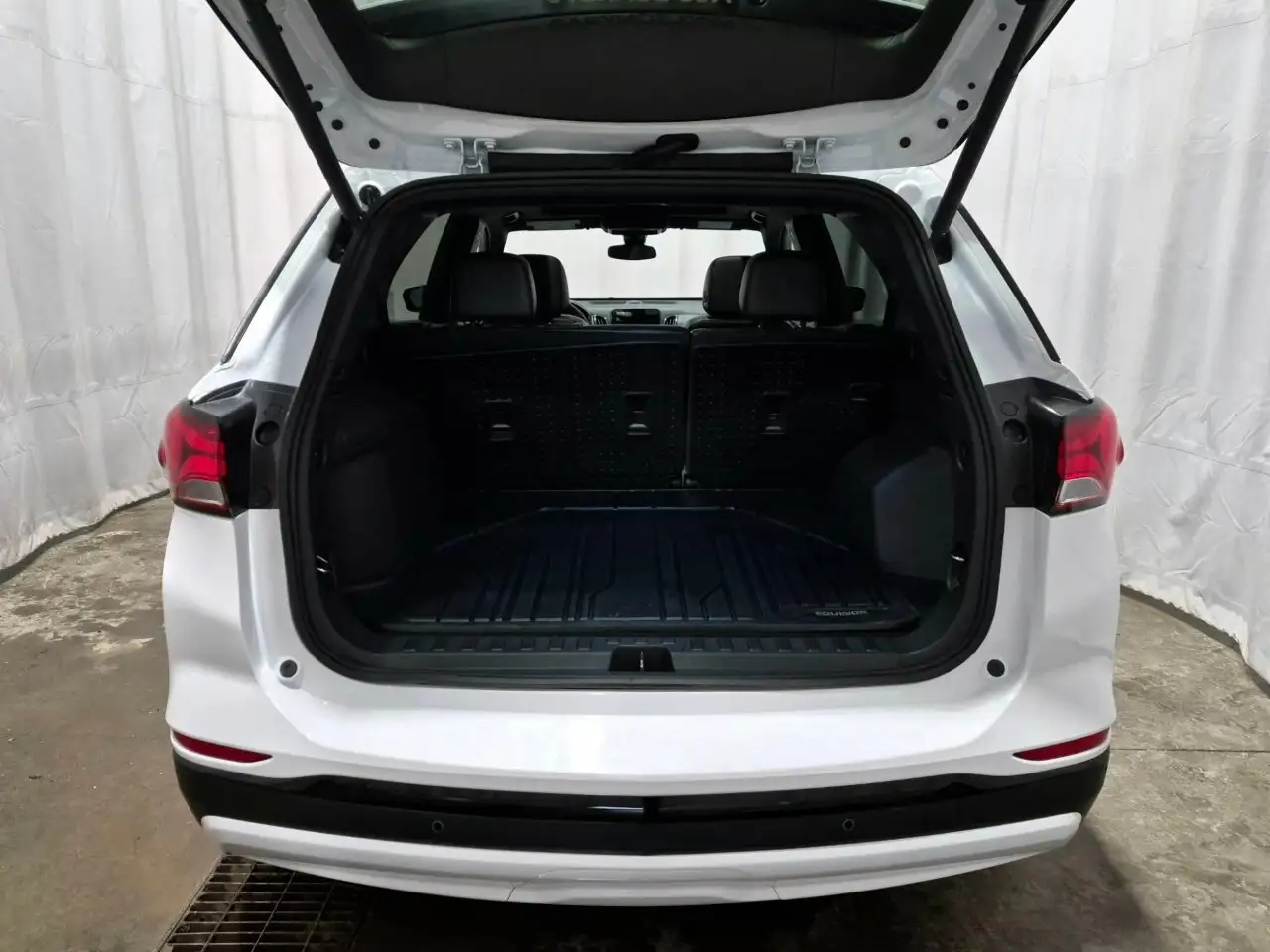 Chevrolet Equinox снимка Chevrolet Equinox