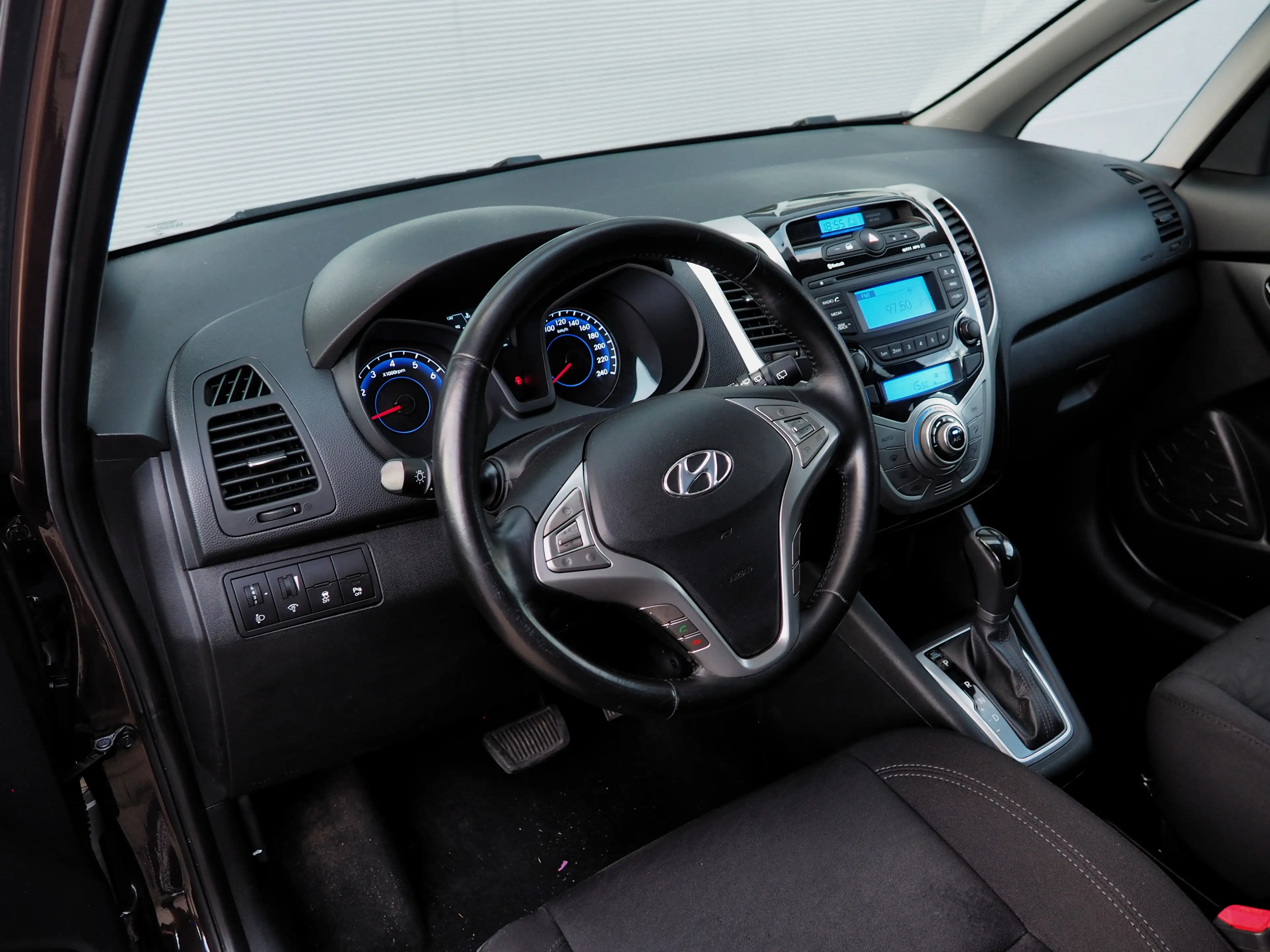 Hyundai iX20 1.6 Go! CLIMA CRUISE PARKEER S. TREKH. LM VELGEN — photo 10