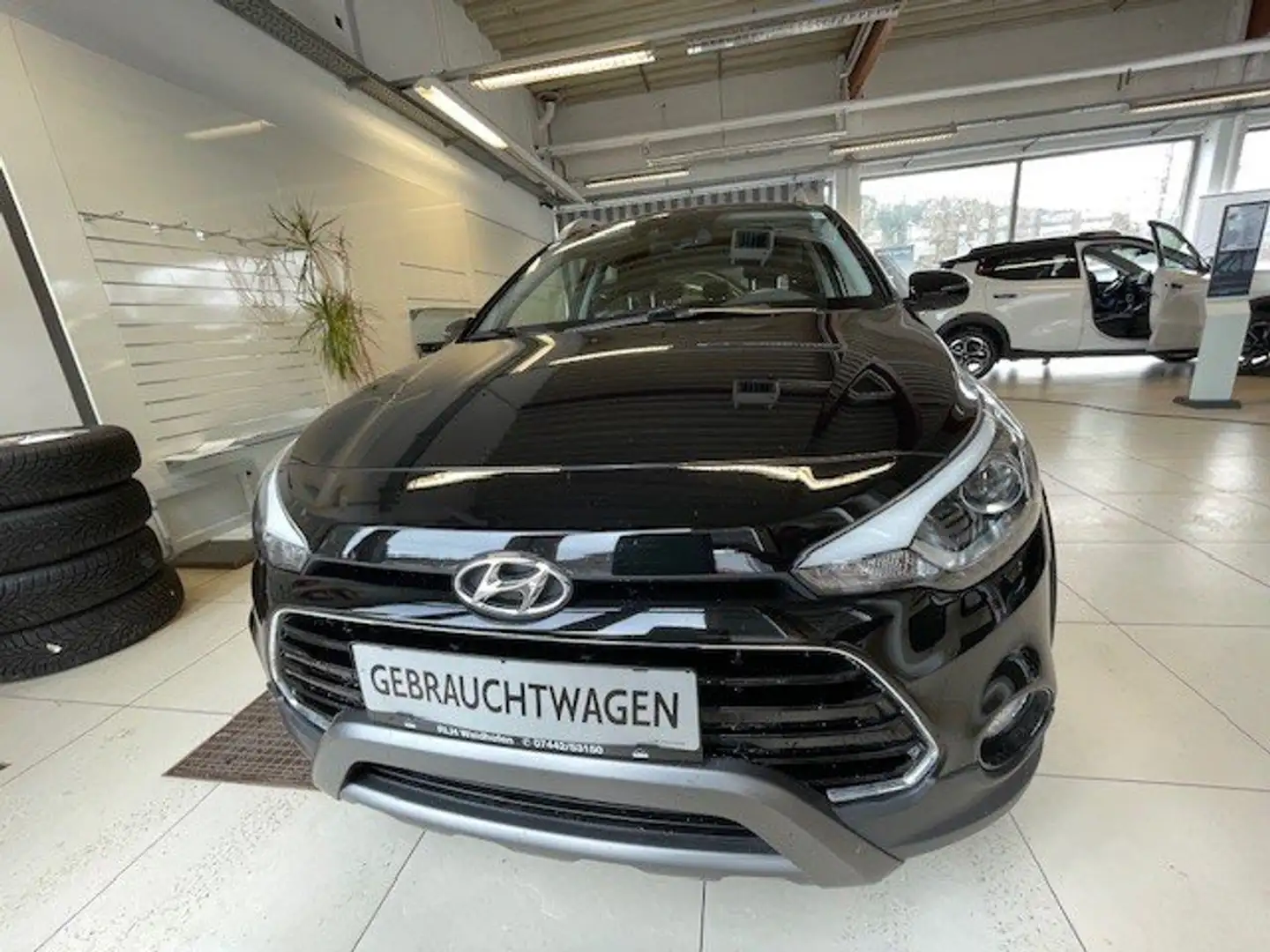 Hyundai i20 Active Trend Schwarz - 1