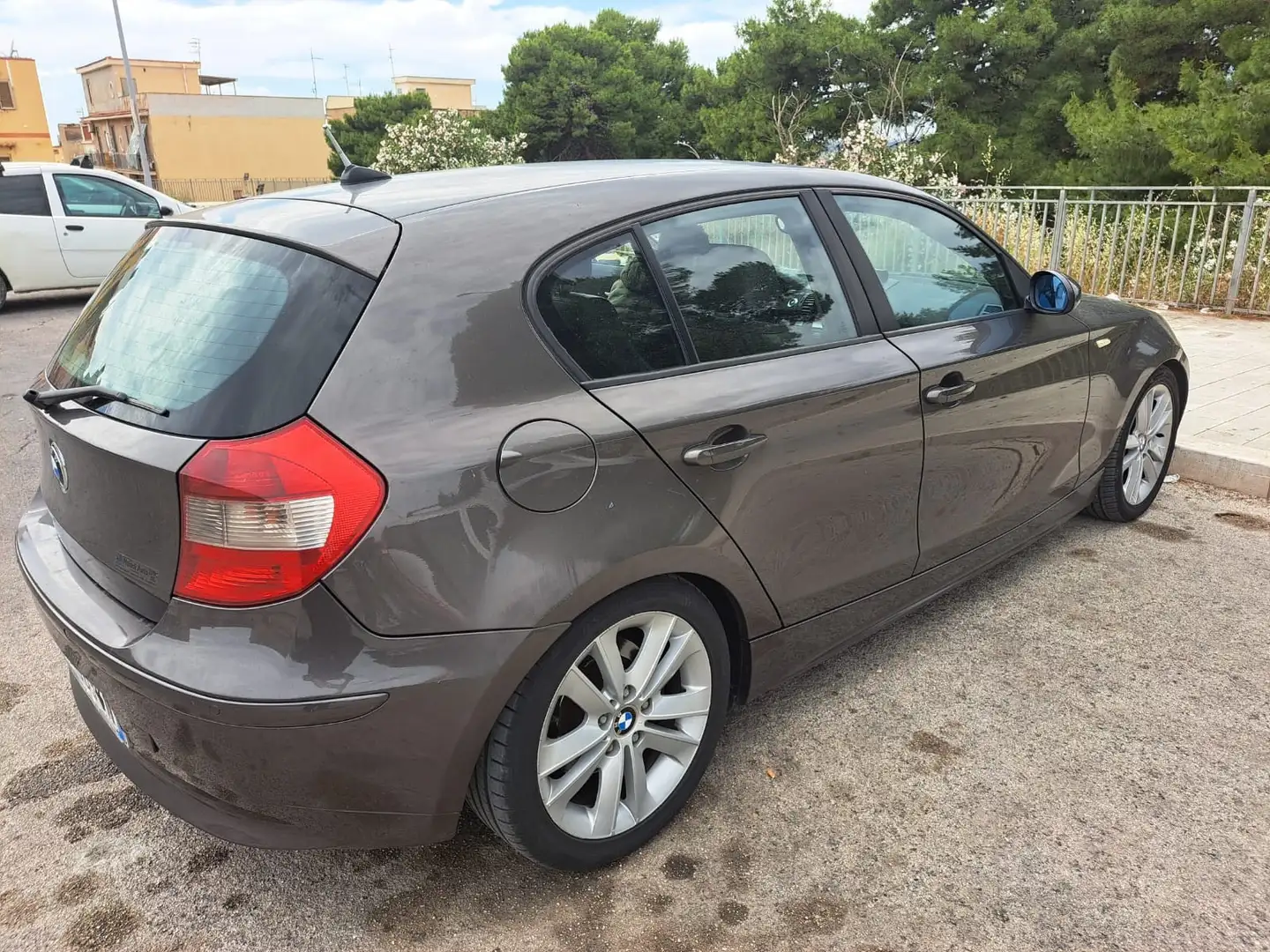 BMW 120 120d Grand Tourisme Steptronic A - 1