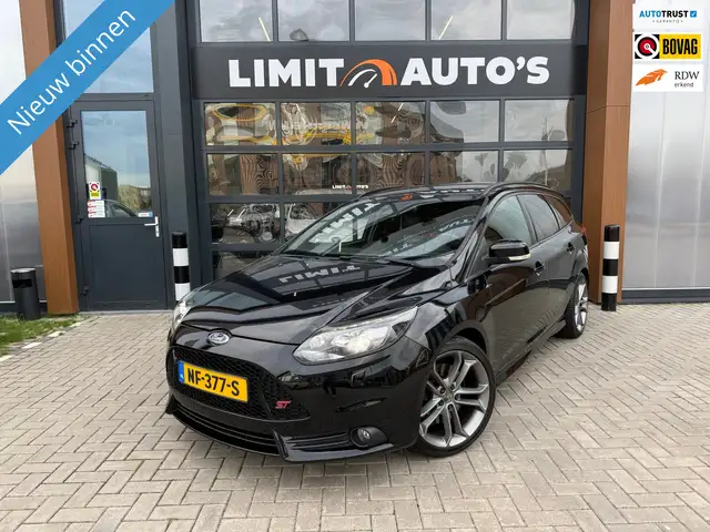 Ford Focus Wagon 2.0 EcoBoost ST-3 Xenon/Climate/Navi/Camera/