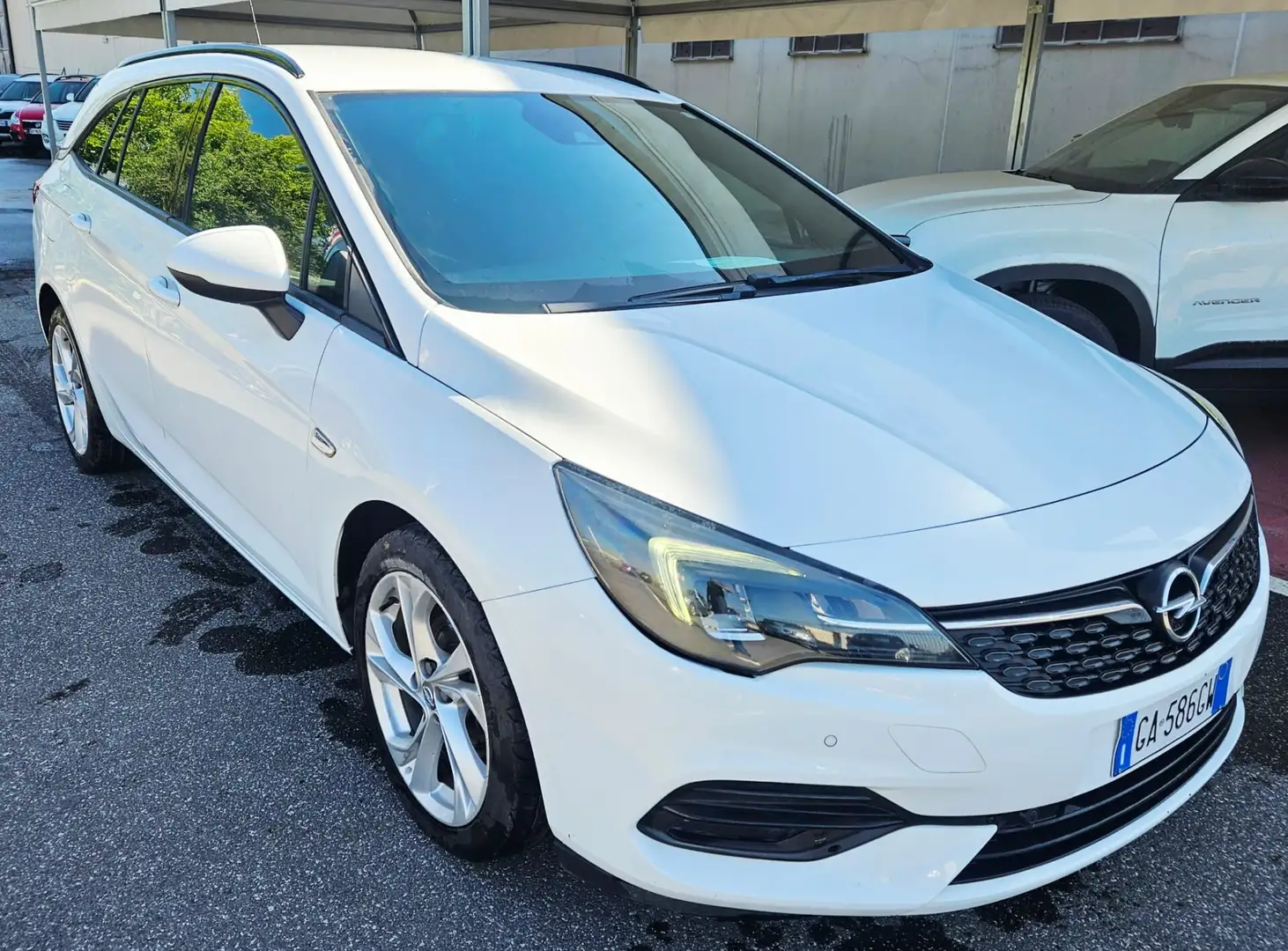 Opel Astra 1.5 CDTI 122 CV S&S Sports Tourer Ultimate Bianco - 2