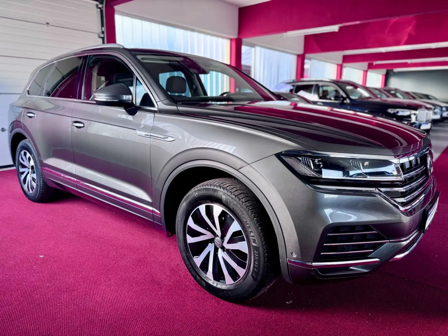 Volkswagen Touareg TDI 4M Elegance Pano ACC Kamera AHK LED Grijs - 2