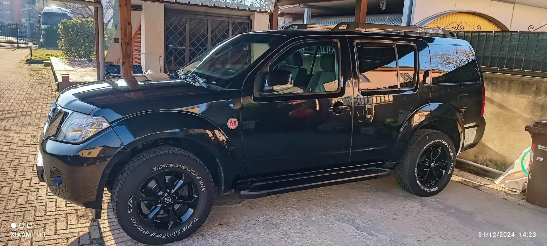 Nissan Pathfinder 2.5 dci Sport - 1