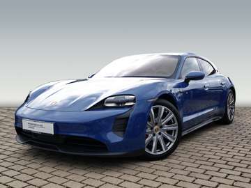 GTS ST Panogroß/21''/Bose/Allradlenk/360
