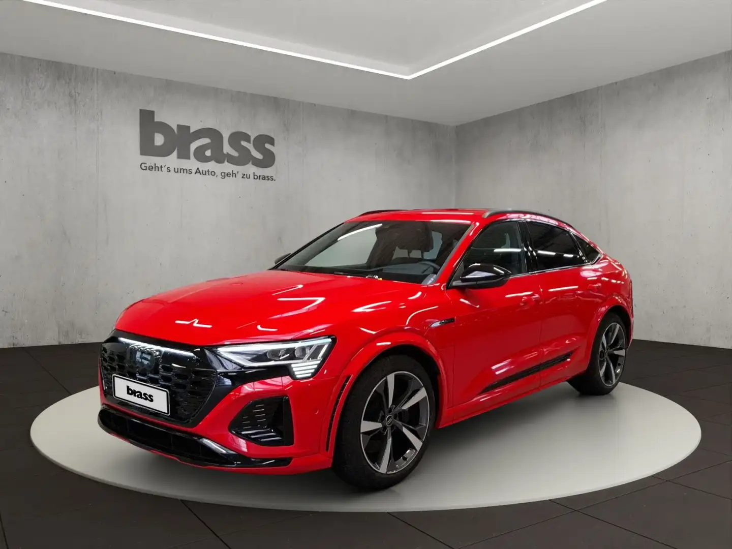 Audi Q8 370 kW Roşu - 2