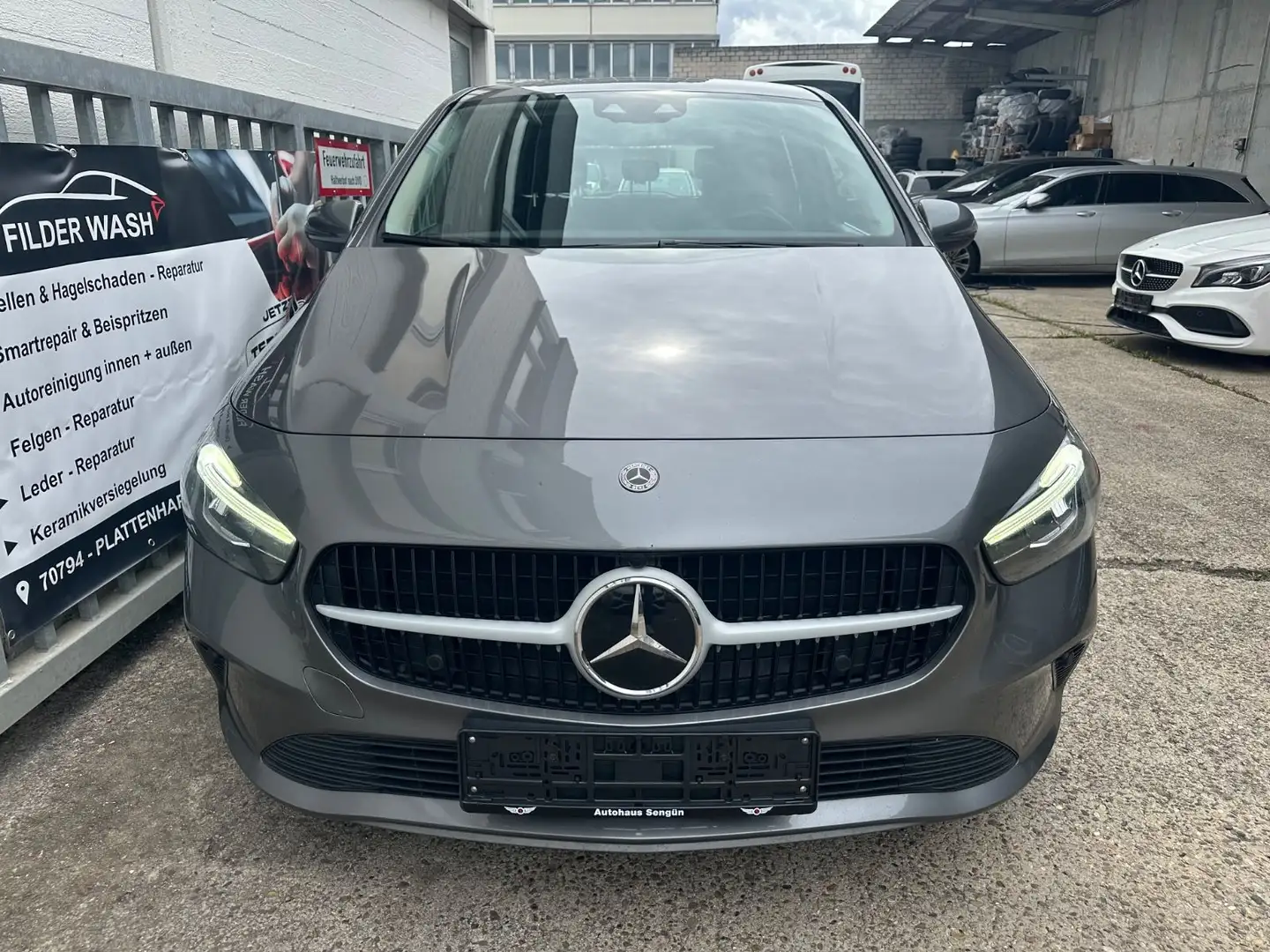 Mercedes-Benz B 180 d PROGRESSIVE LED-High DISTRONIC Ambiente Grau - 1