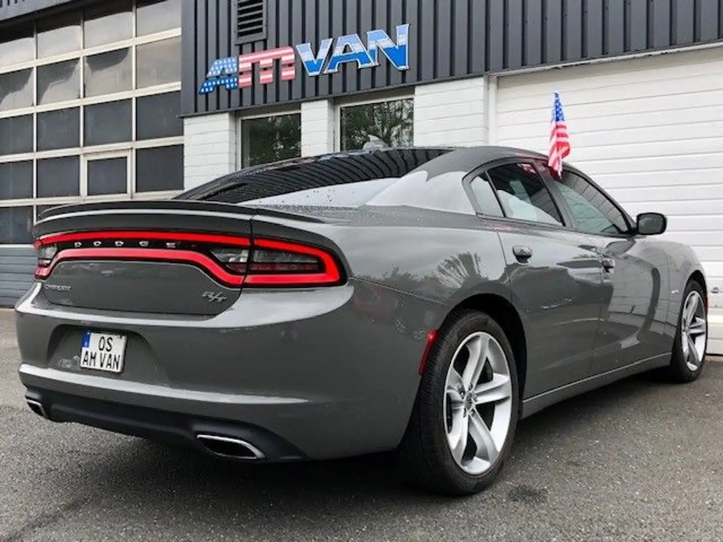 Dodge Charger 5.7 V8 HEMI RT 17er Model in grau uni Grau - 2