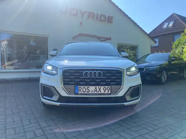 Audi Q2 35 TFSI sport DSG NAVI LM Fahrschulwagen