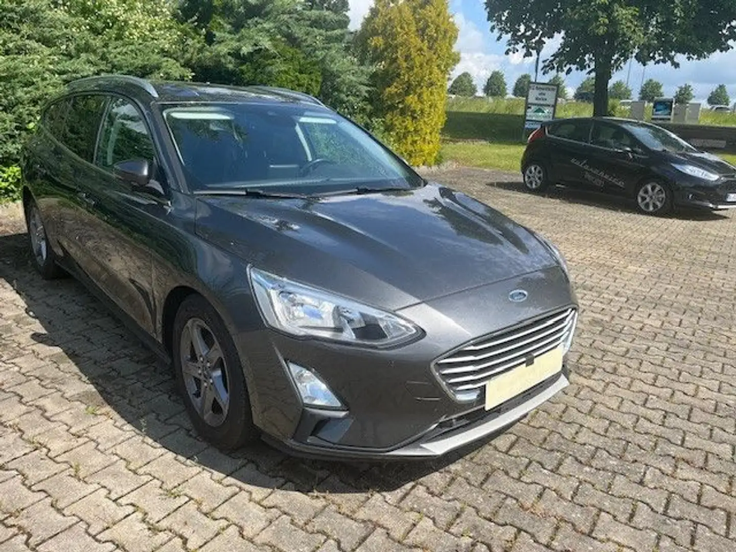 Ford Focus Turnier C & C autom. AHK, Navi,Winterpaket Grau - 2