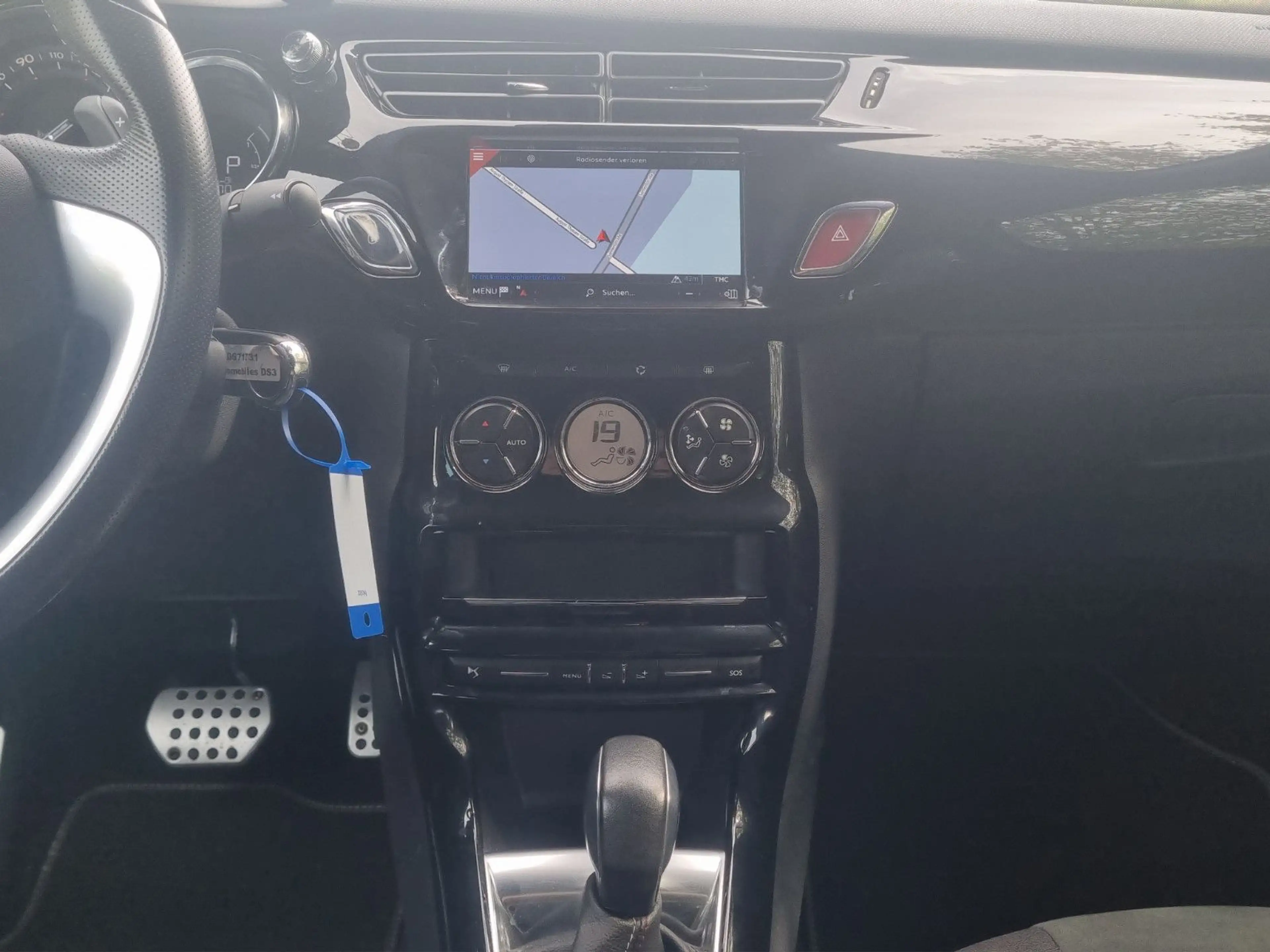 DS Automobiles DS 3 Cabrio SoChic AUTOMATIK VISION/NAV/SHZ/LED — photo 12