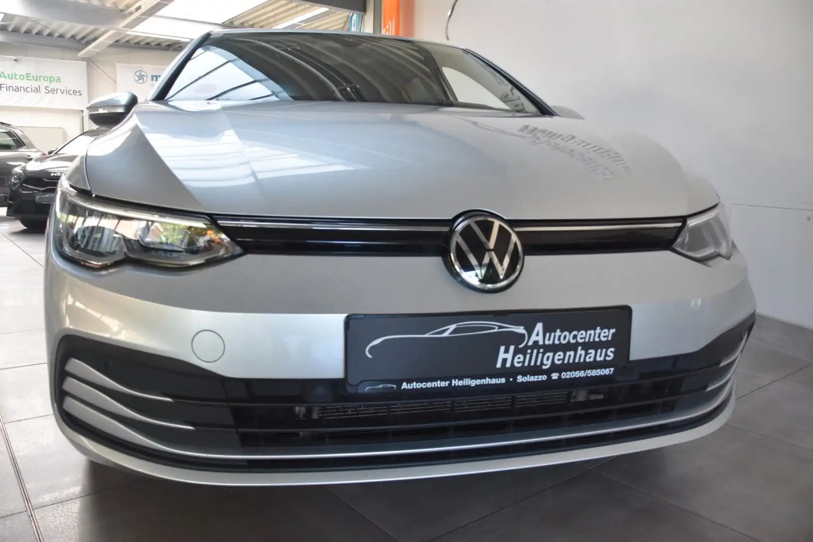 Volkswagen Golf VIII Lim. Life 2.0 TDI DSG ACC Navi Pro PDC Silber - 1