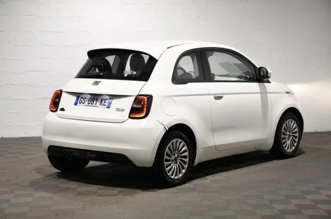 Fiat 500e Blanche